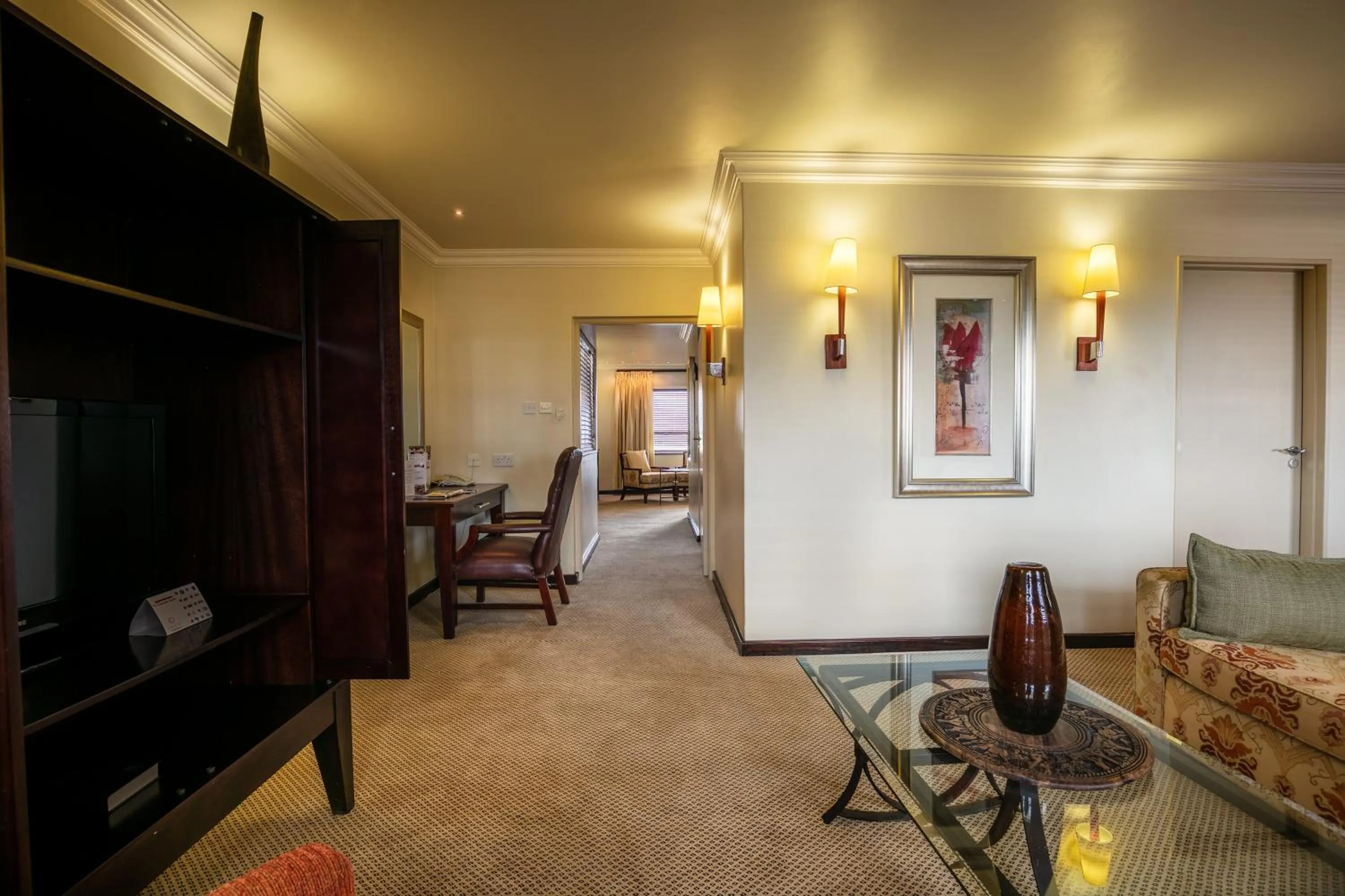 TV and multimedia in Cresta President Hotel