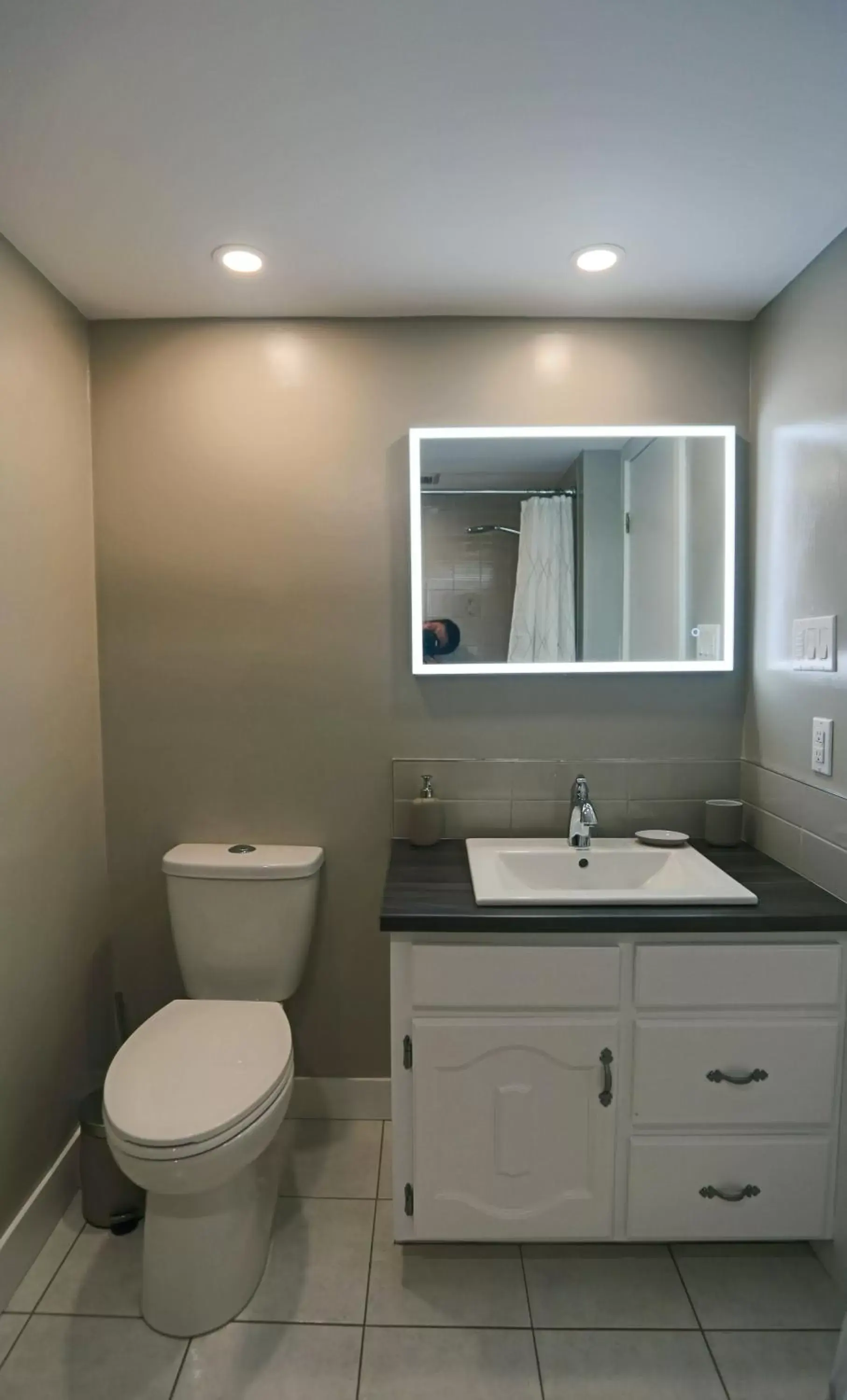 Bathroom in Magog Waterfront Studio 106