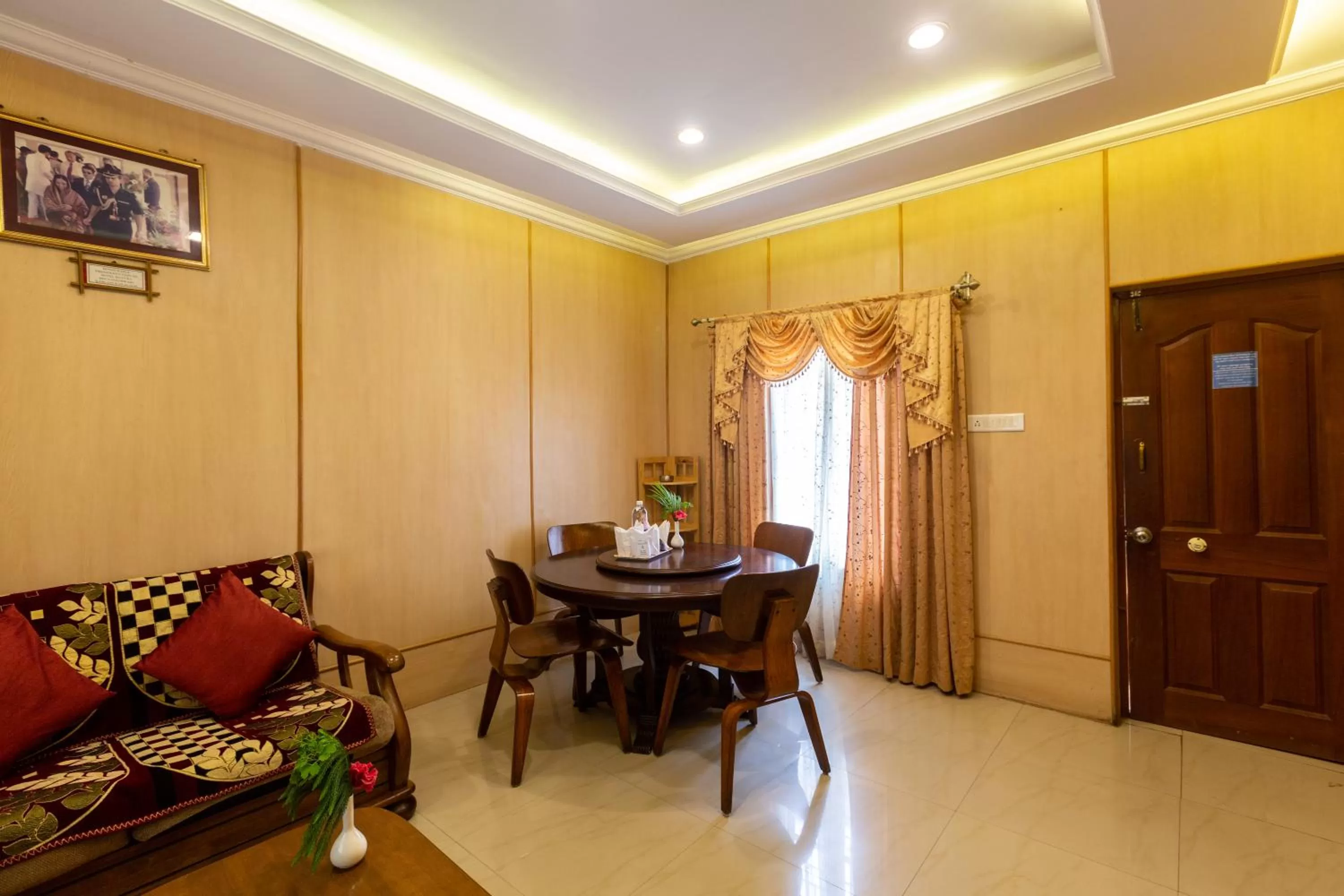 KSTDC Hotel Mayura Bhuvaneshwari Kamalapur