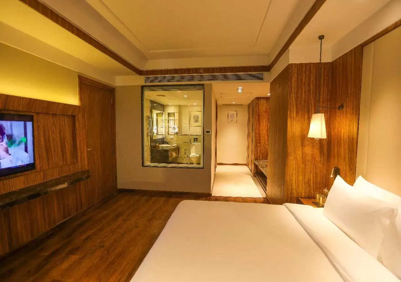 Bedroom in Radisson Bhopal