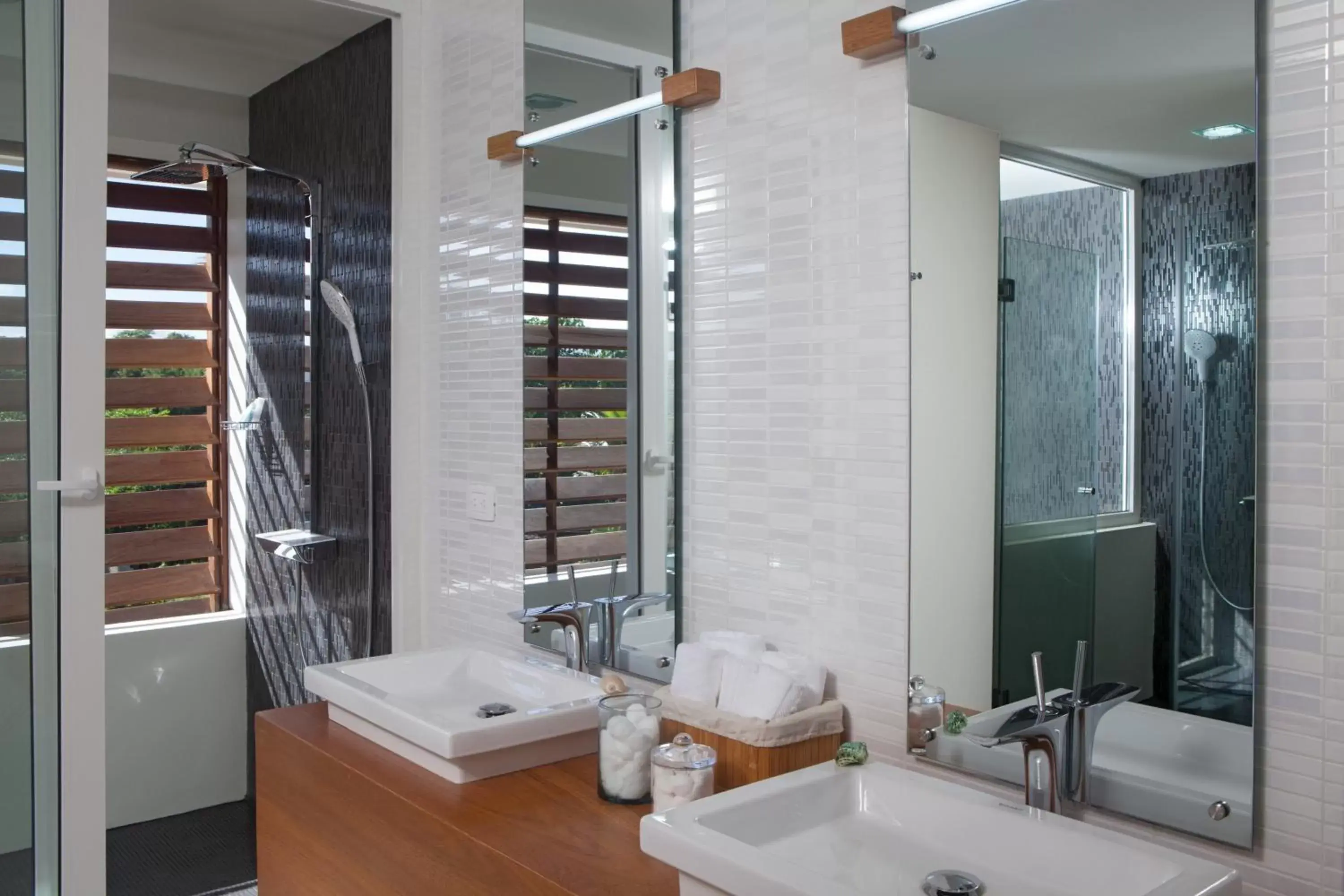 Bathroom in Ultravioleta Boutique Residences