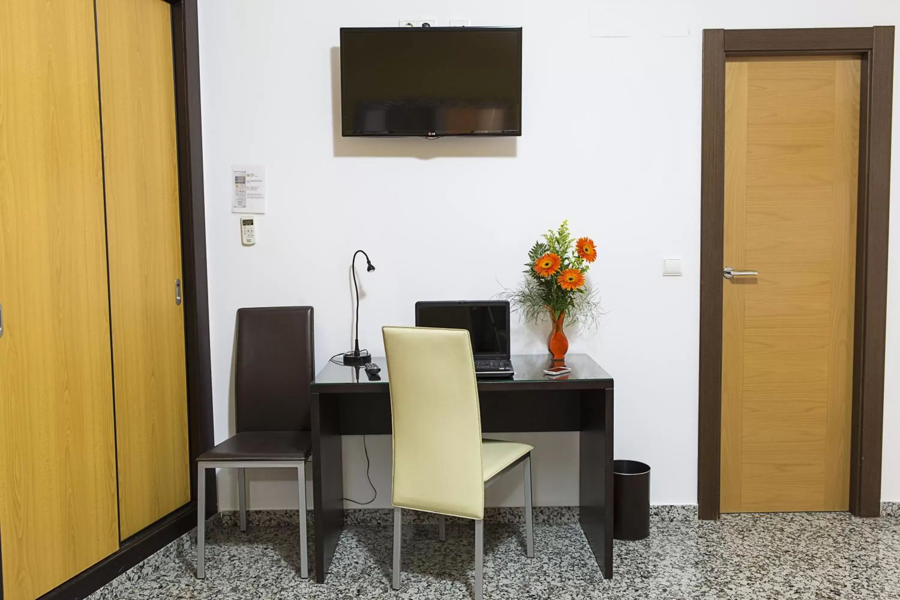 Seating area, TV/Entertainment Center in Hotel de Los Faroles