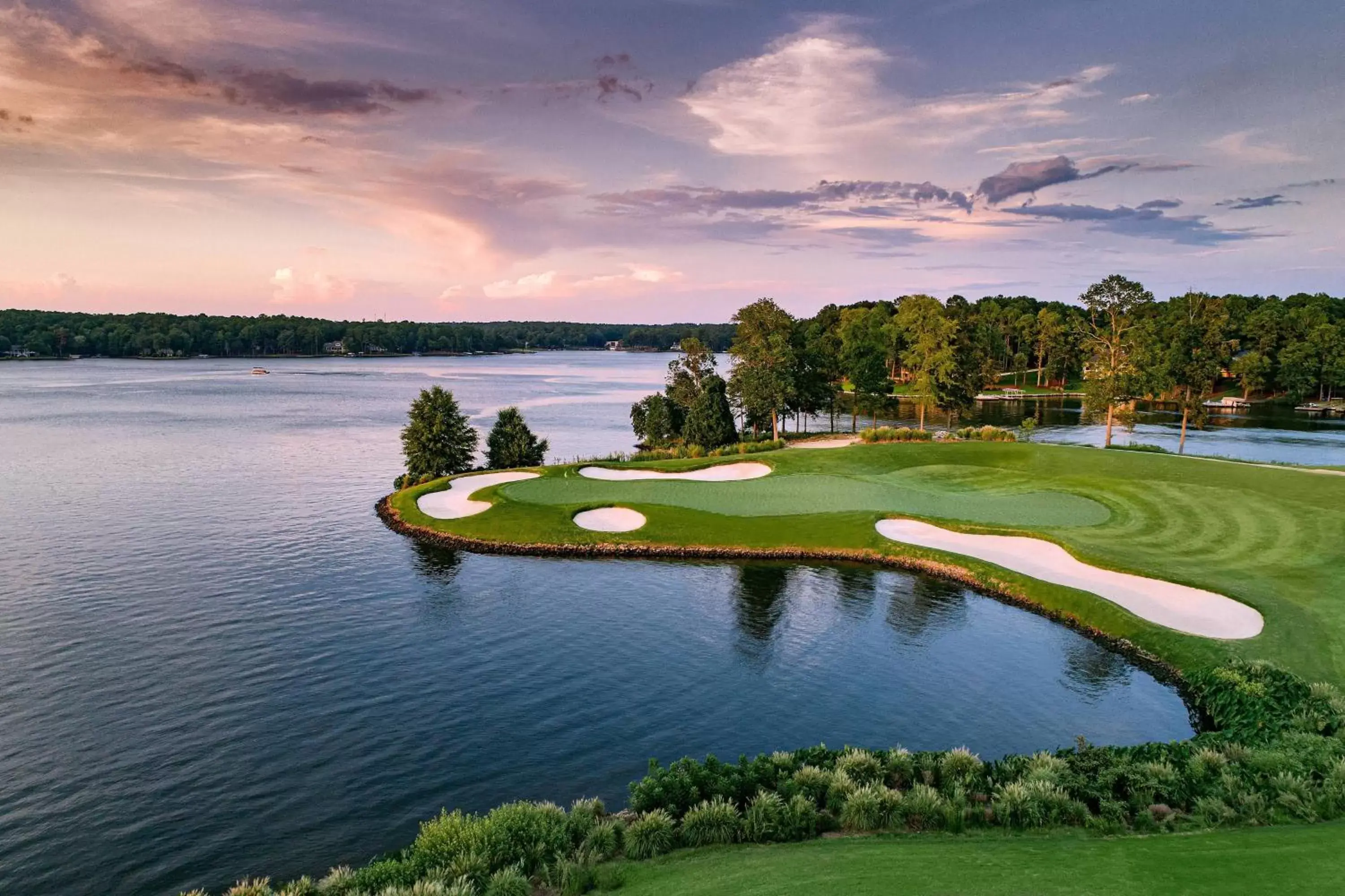 Golfcourse in The Ritz-Carlton Reynolds, Lake Oconee