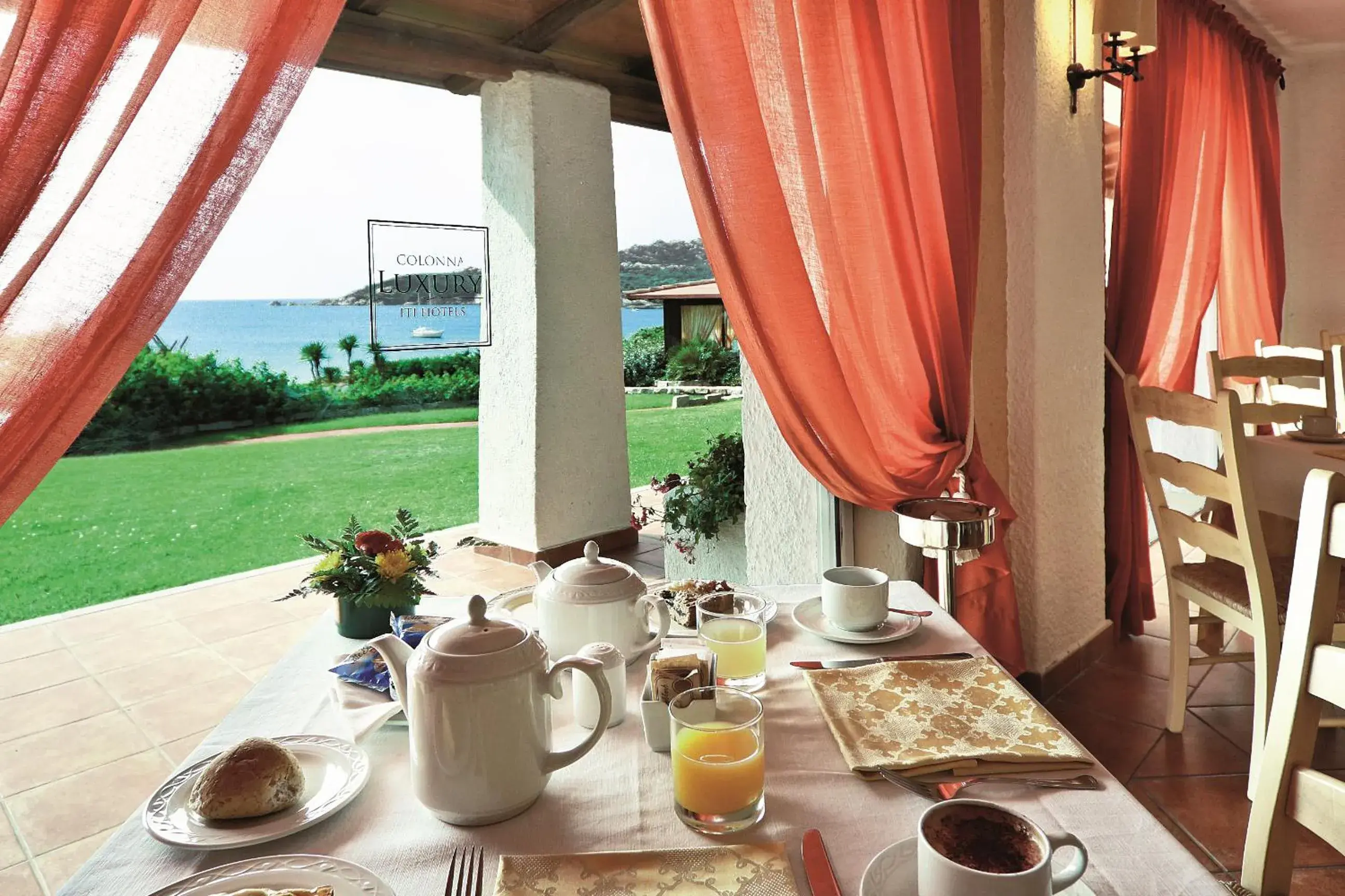 Breakfast, Restaurant/Places to Eat in Colonna Grand Hotel Capo Testa