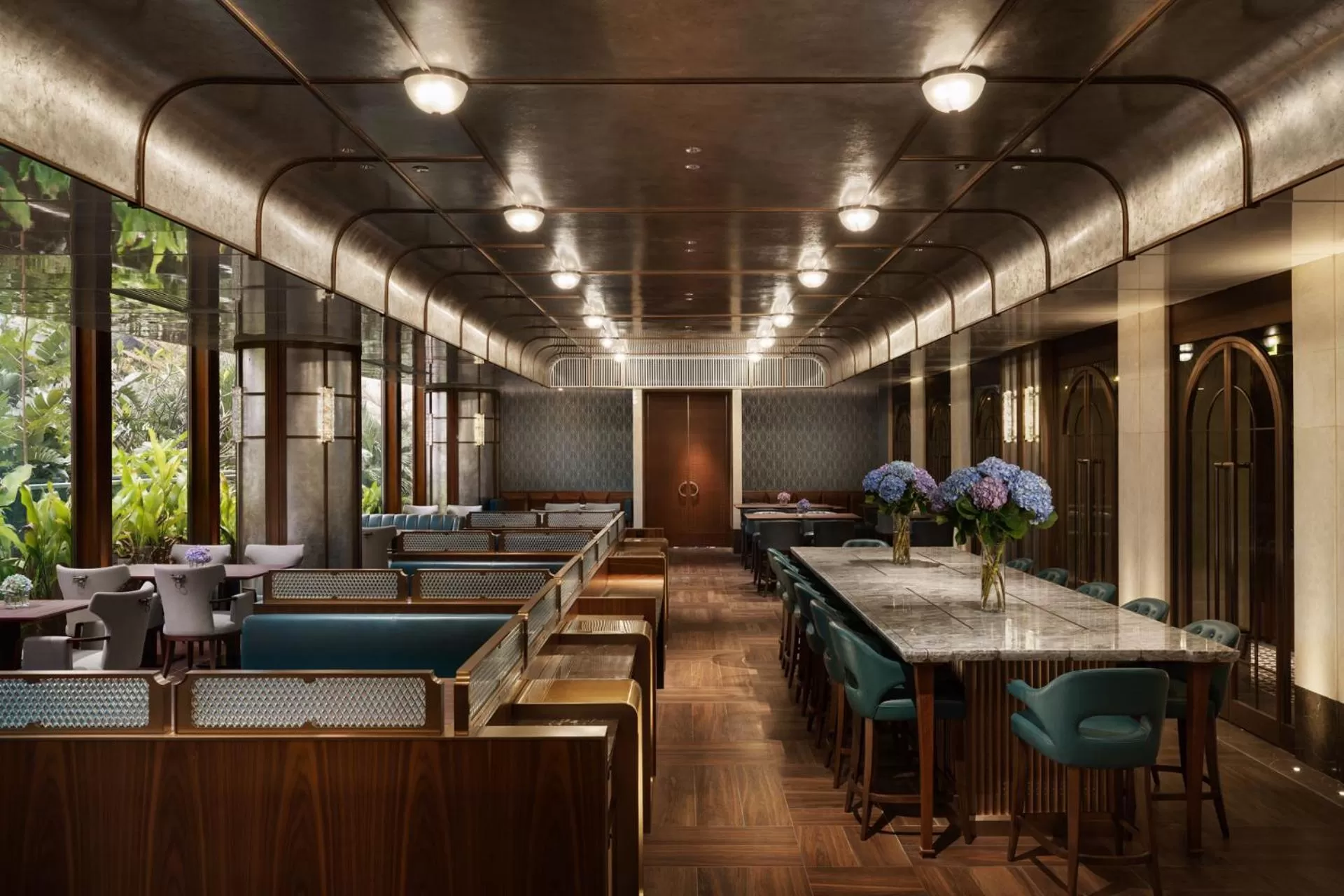 Restaurant/places to eat in The Silveri Hotel Hong Kong - MGallery Collection