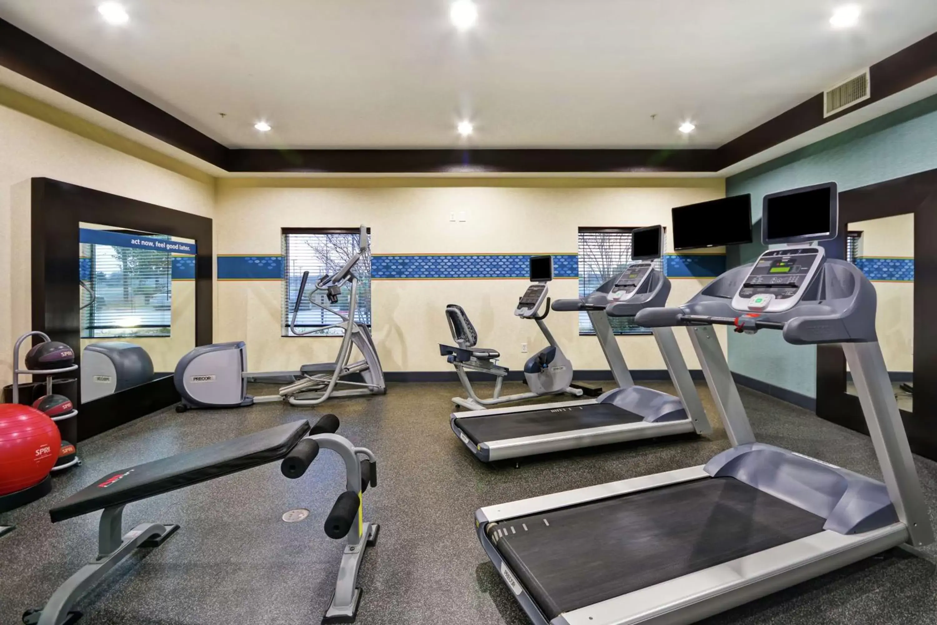 Fitness centre/facilities, Fitness Center/Facilities in Hampton Inn & Suites San Antonio/Northeast I-35