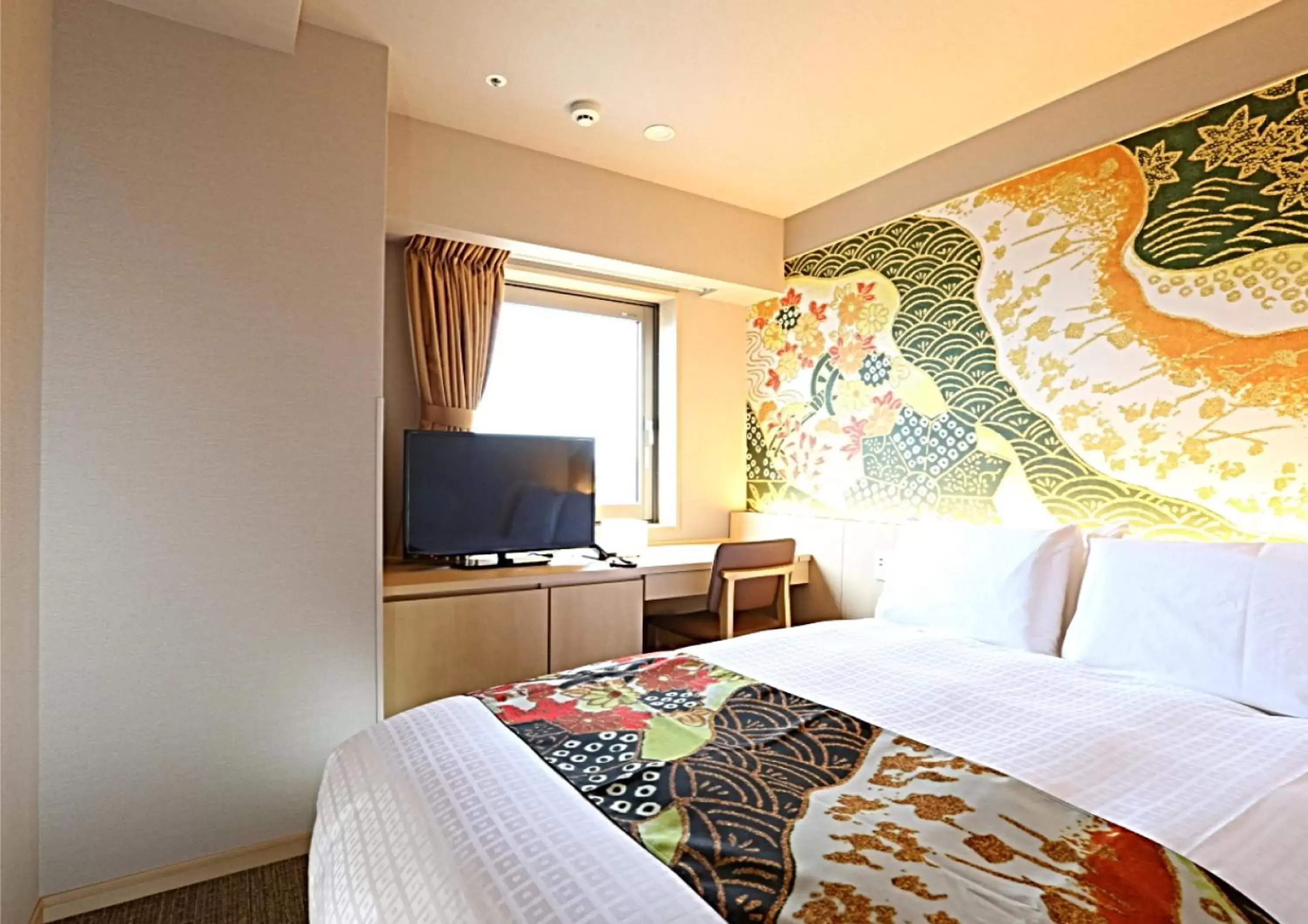 Photo of the whole room, Bed in Hotel Wing International Premium Kanazawa Ekimae