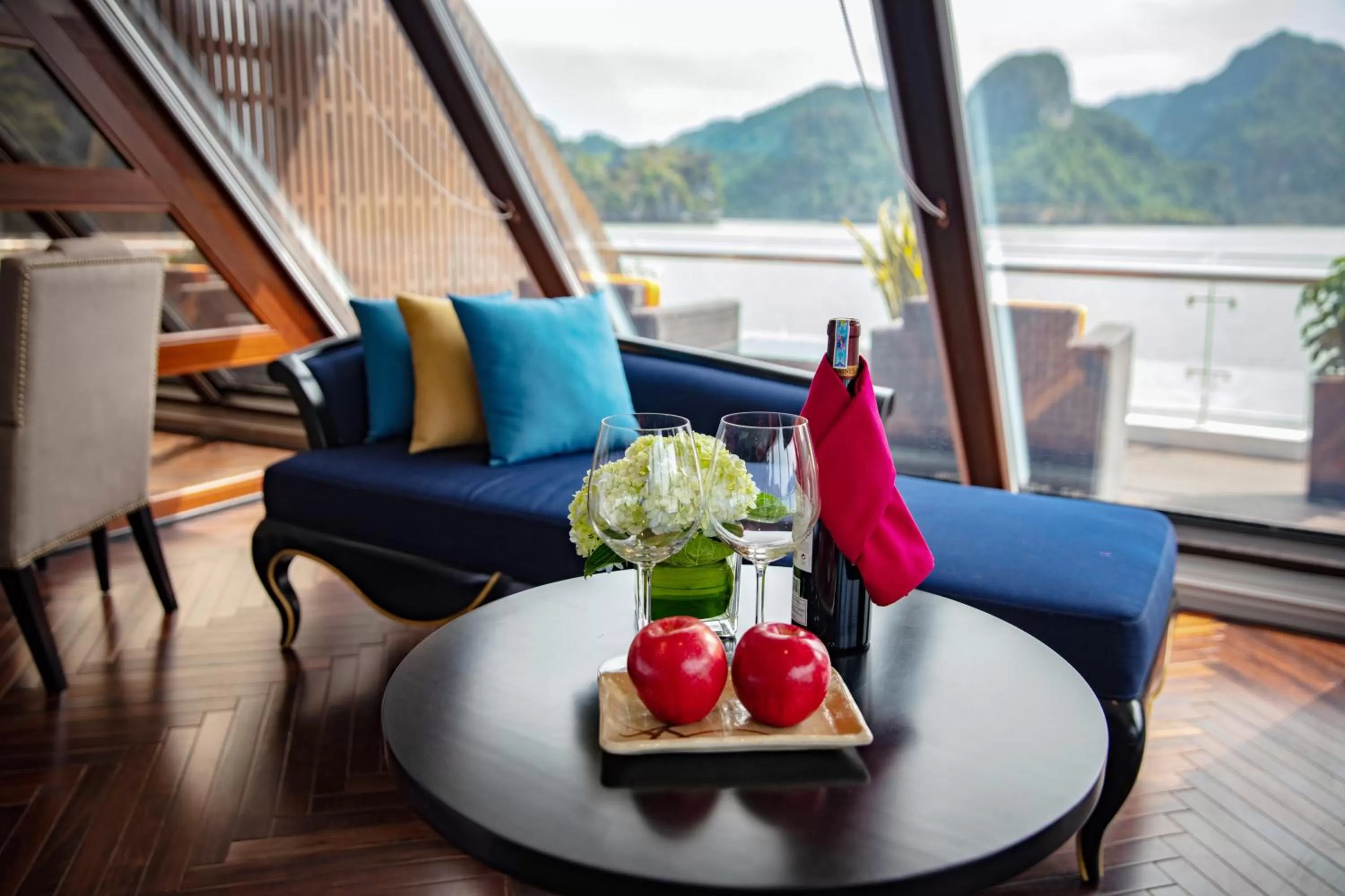 Sunrise in Hanoi Center Silk Hotel & Travel