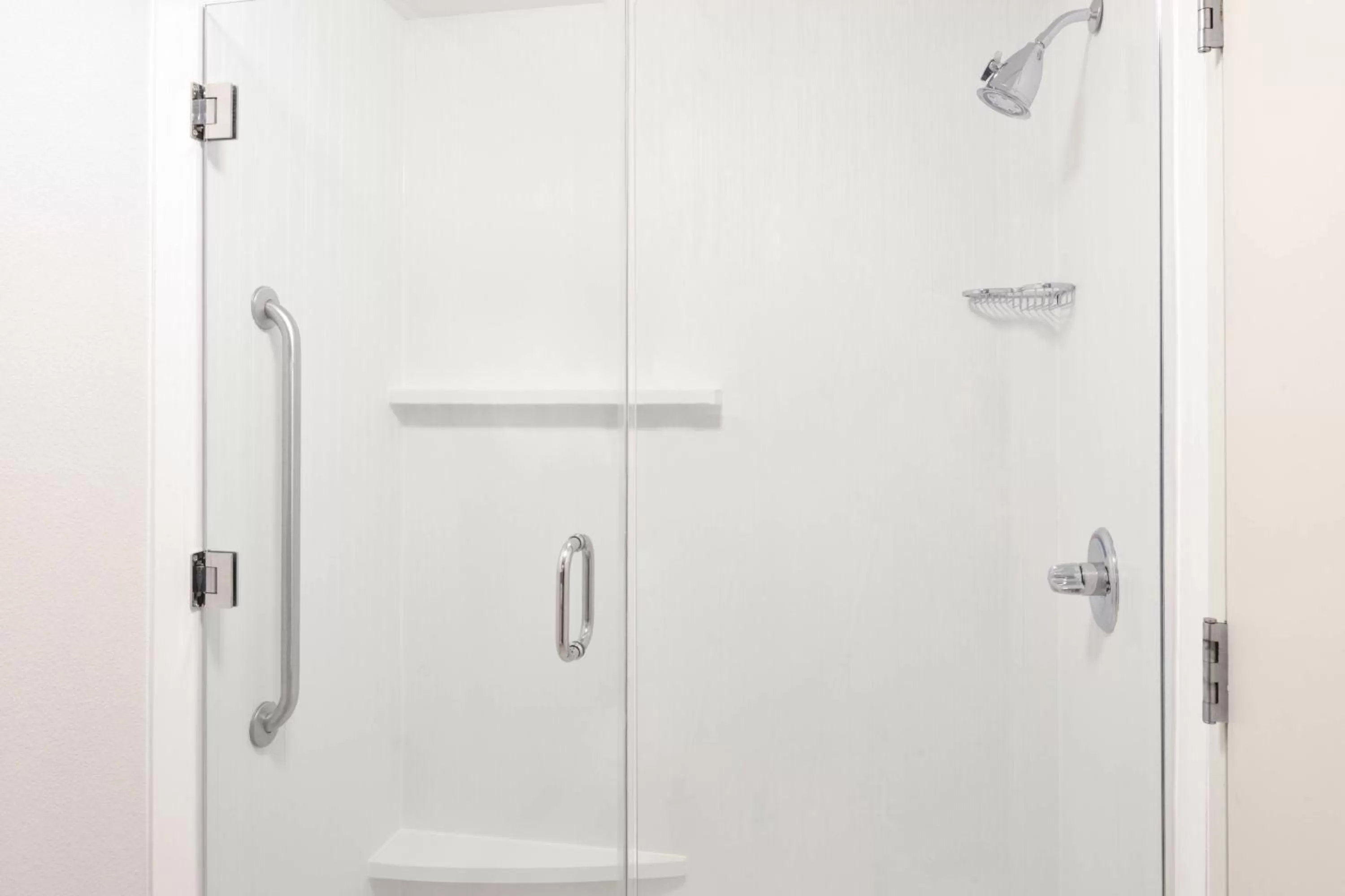 One-Bedroom King Suite in Courtyard by Marriott Milwaukee North/Brown Deer