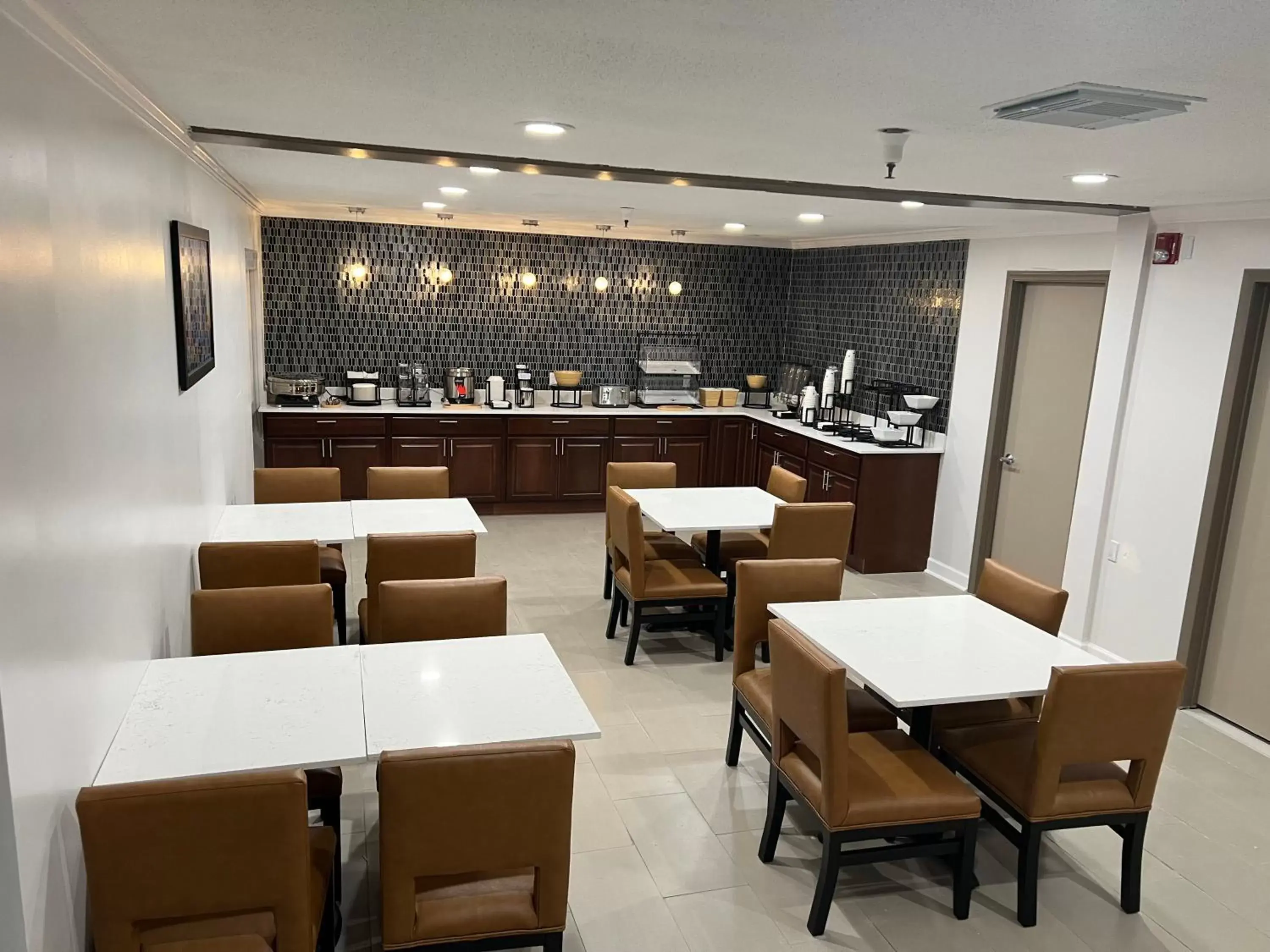 Restaurant/places to eat in Quality Inn South Bend near Notre Dame Restaurant/places to eat in Quality Inn South Bend near Notre Dame