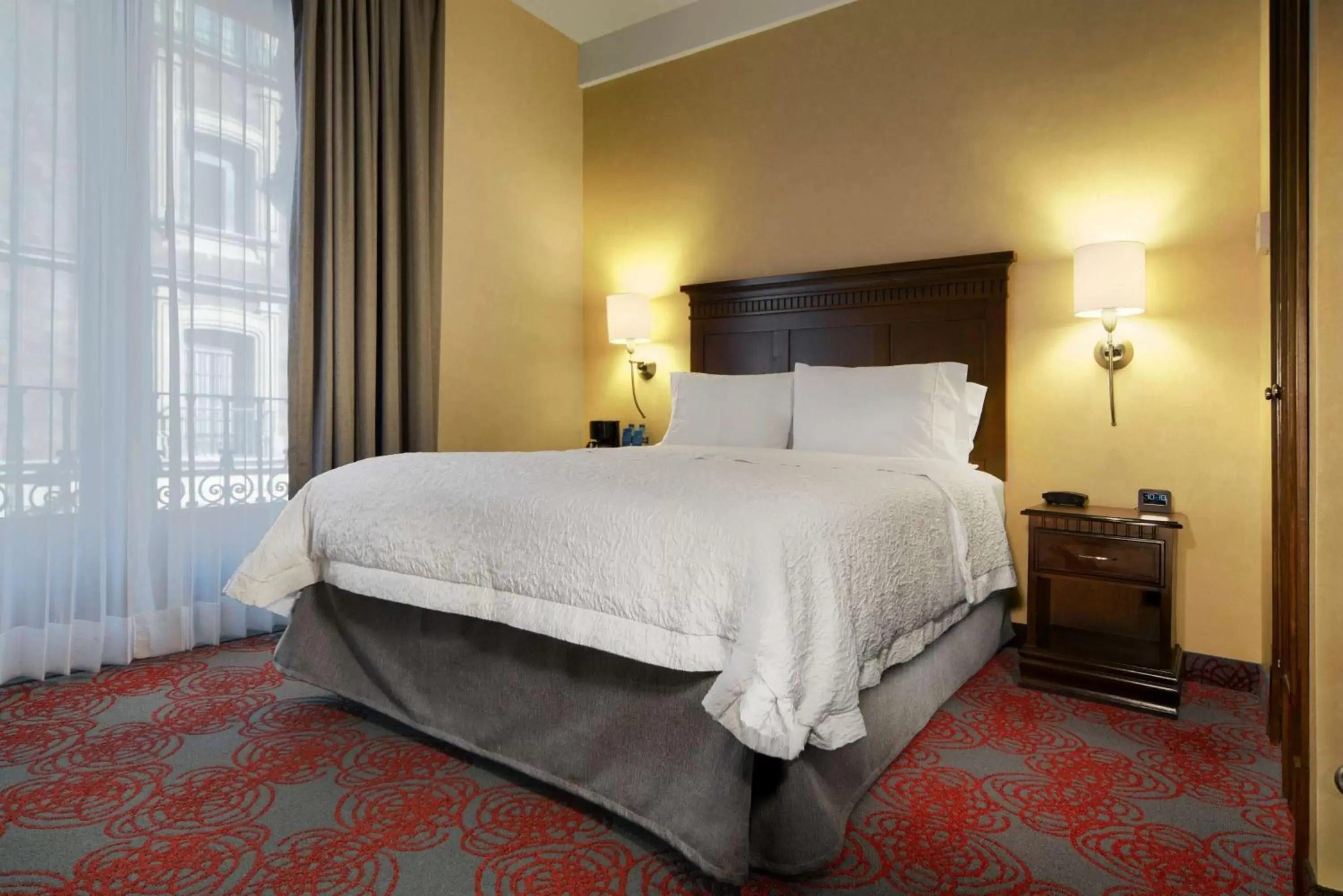 Bed in Hampton Inn & Suites Mexico City - Centro Historico