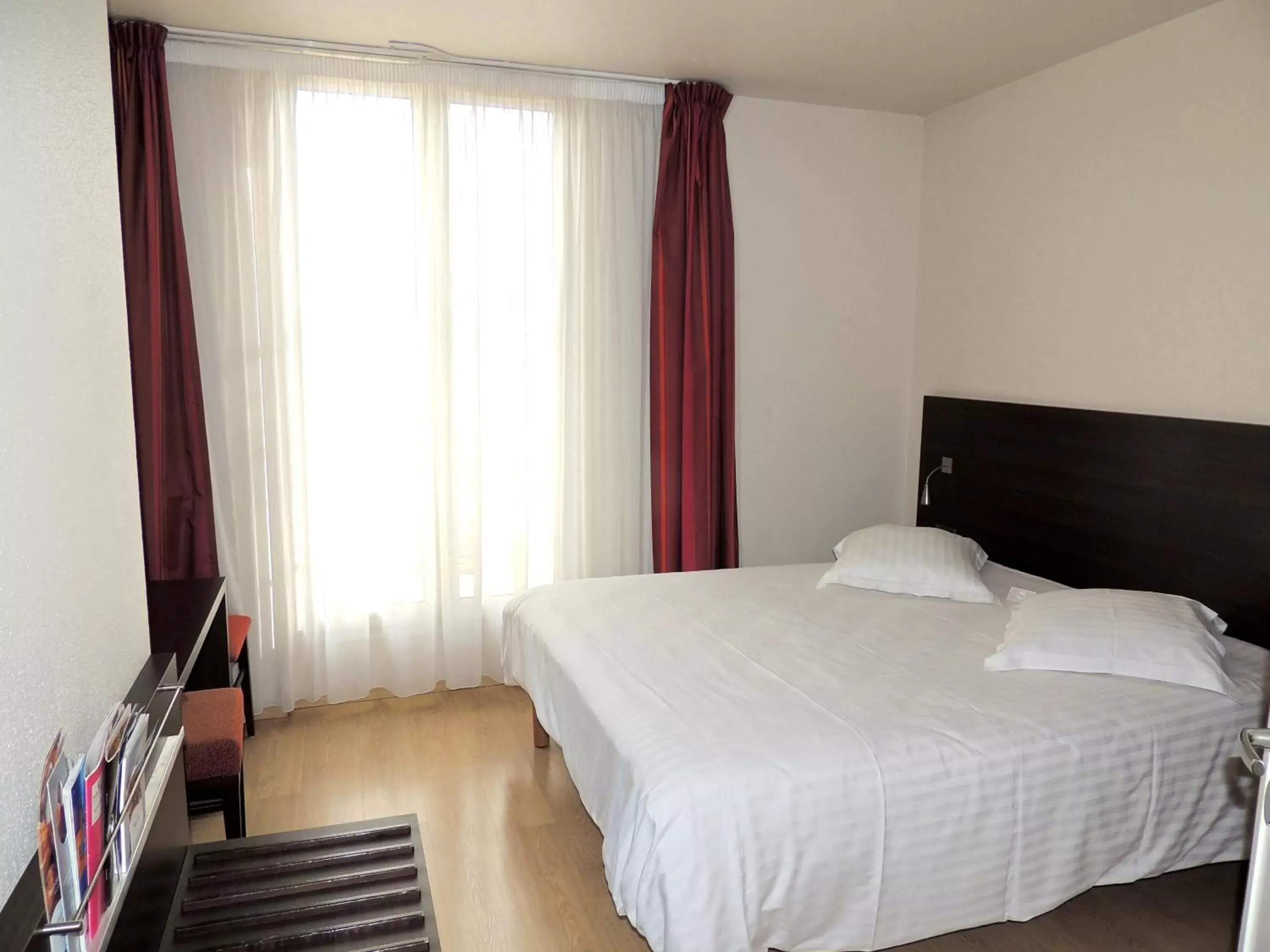 Superior Double Room with Old Port Side View in Escale Oceania Marseille Vieux Port