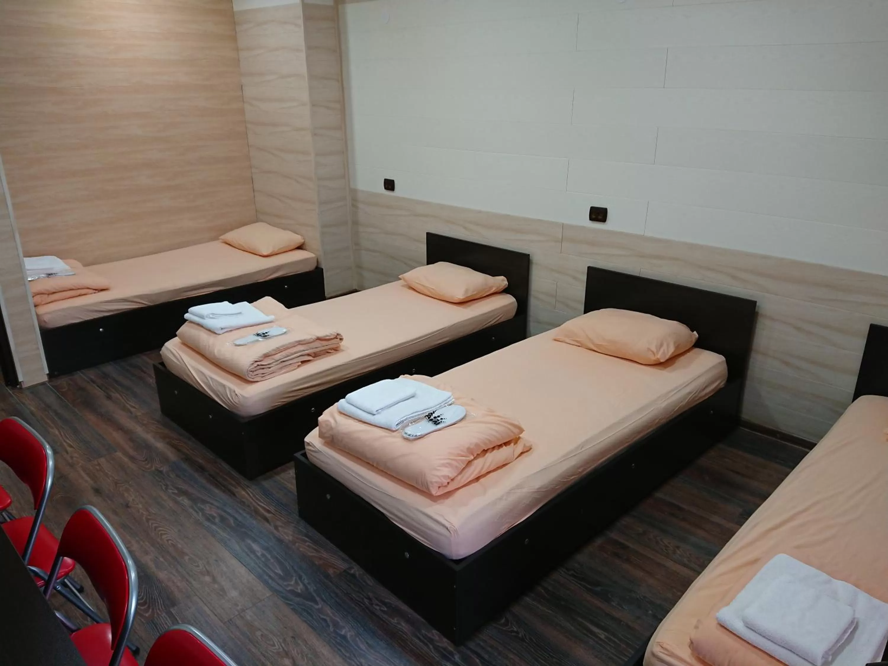 Bed in Complex Friends