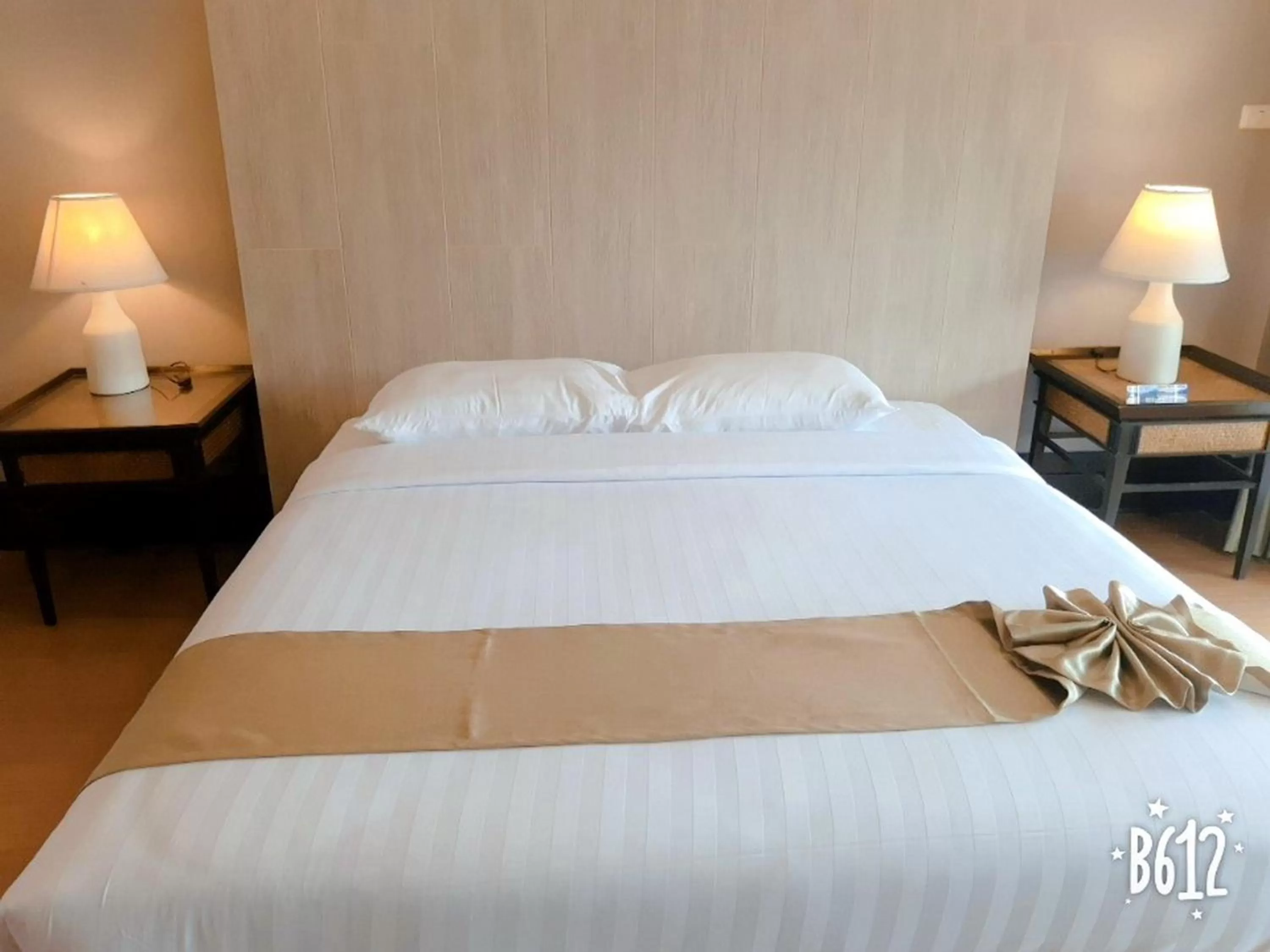 Bed in Green Lake Resort - SHA Extra Plus Certified