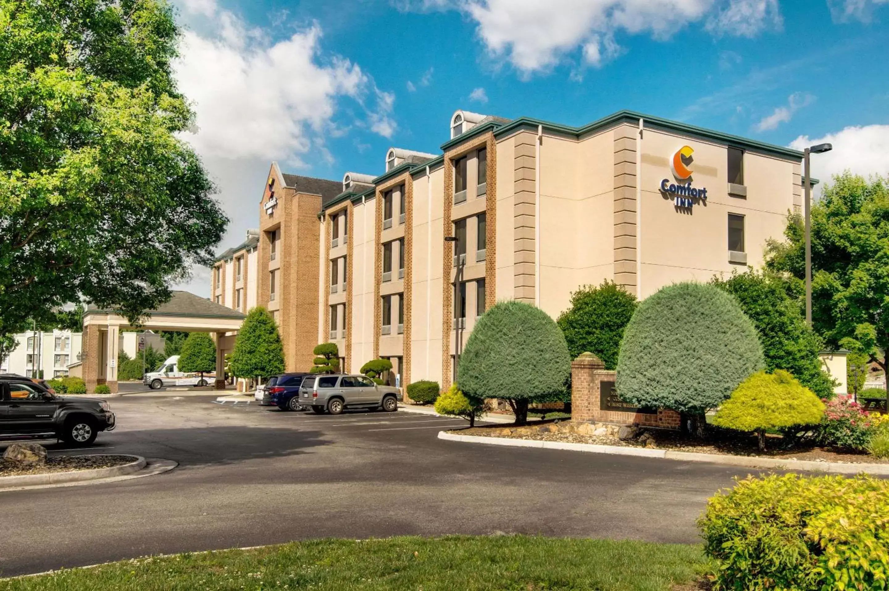 Property Building in Comfort Inn Airport Roanoke