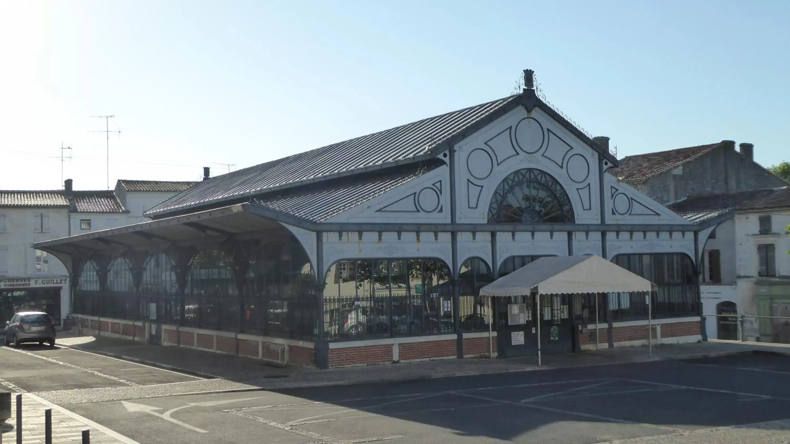 Nearby landmark, Property Building in Bienvenue à la Frémigère