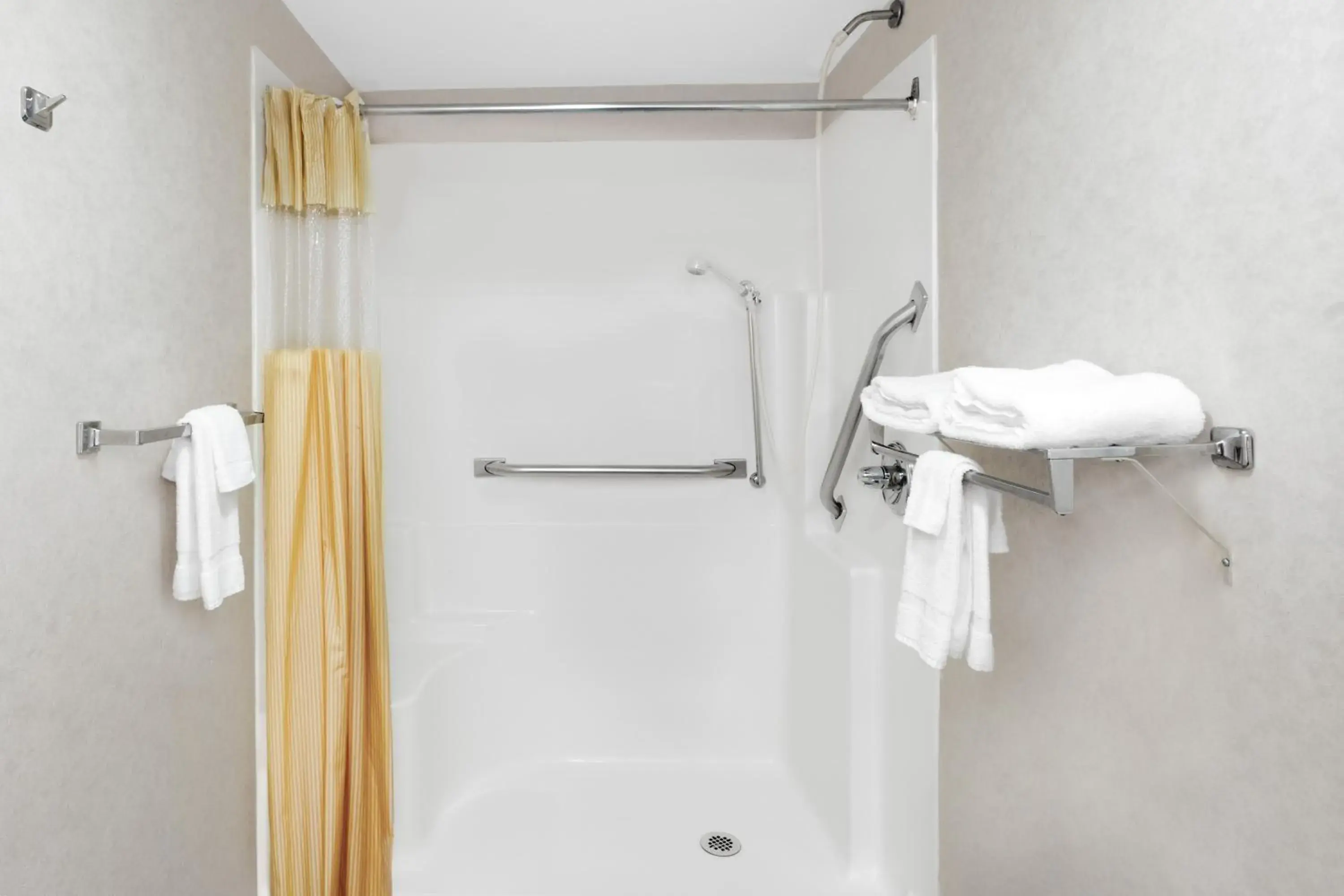 Bathroom in Days Inn by Wyndham Morristown