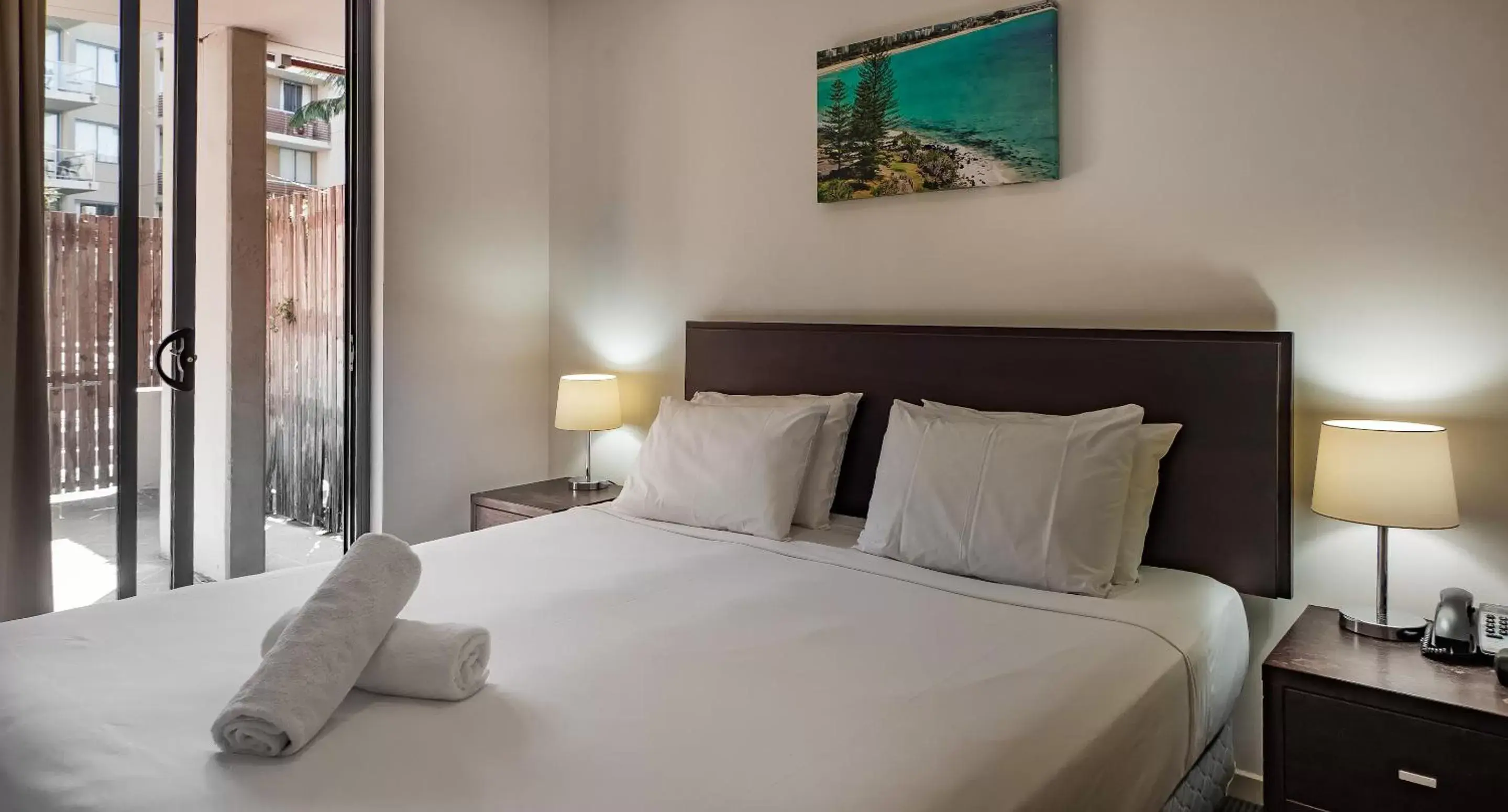 Bedroom, Bed in Swell Resort