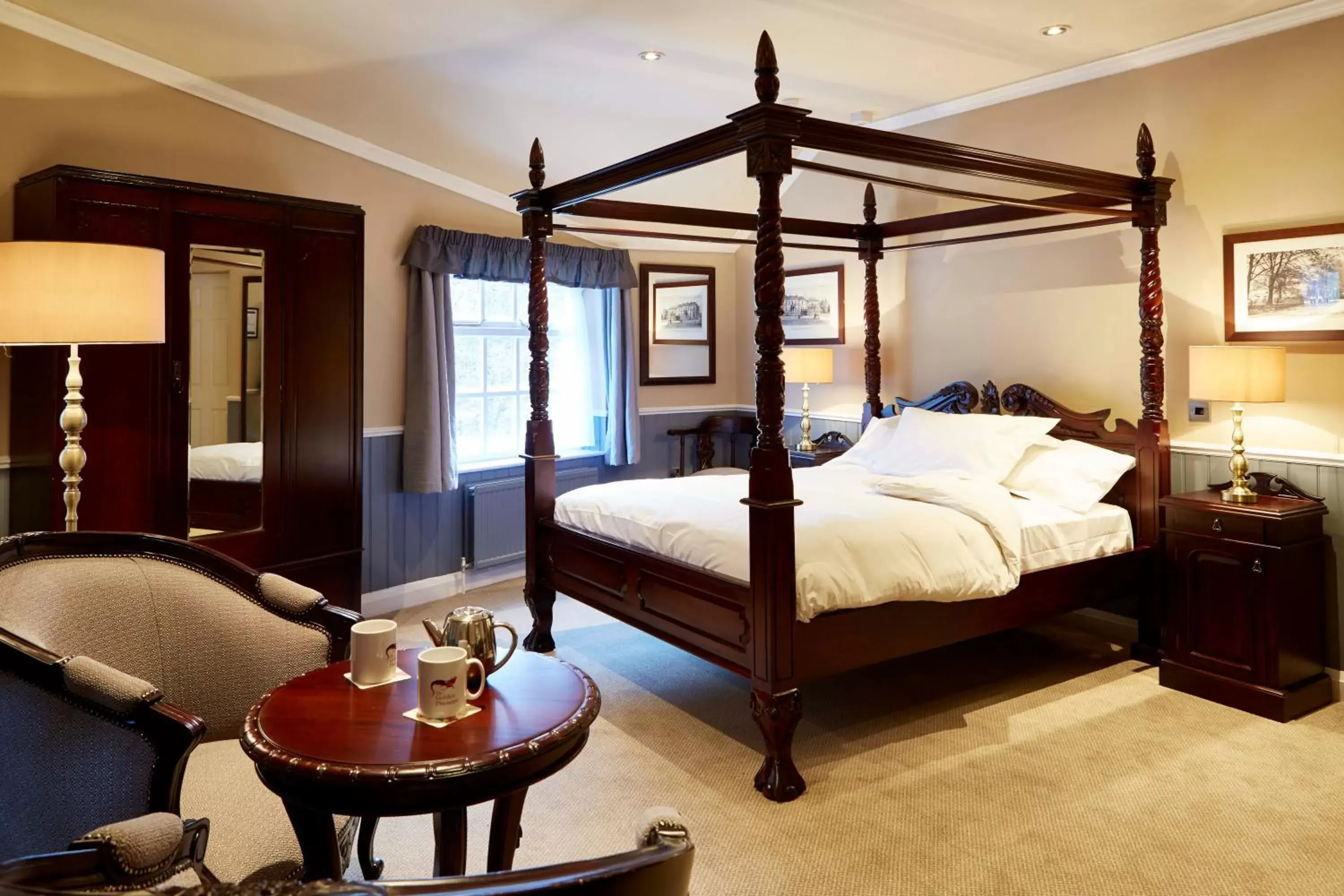 Bedroom, Bed in The Golden Pheasant