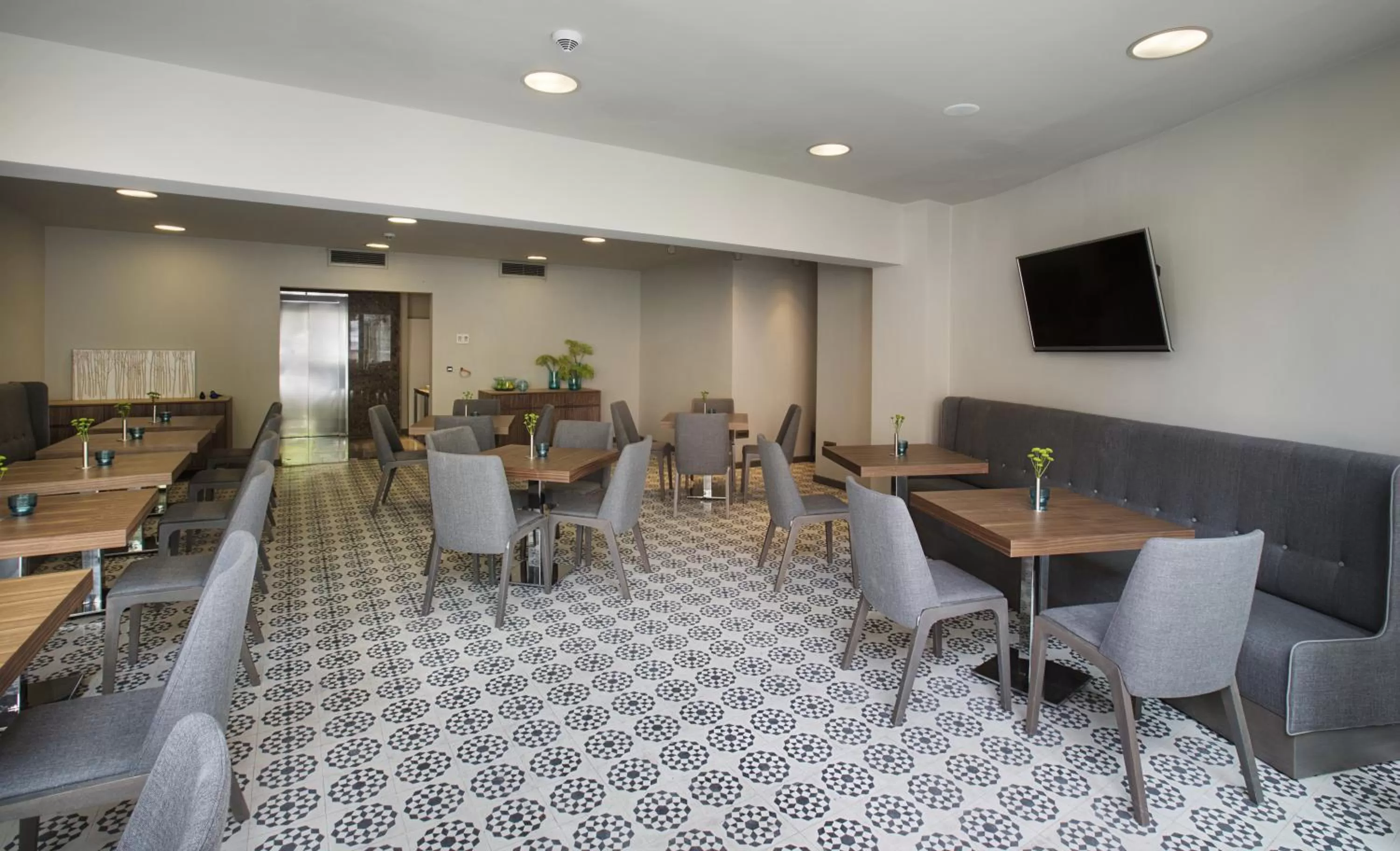 Restaurant/places to eat in Hotel Arcadia Blue Istanbul