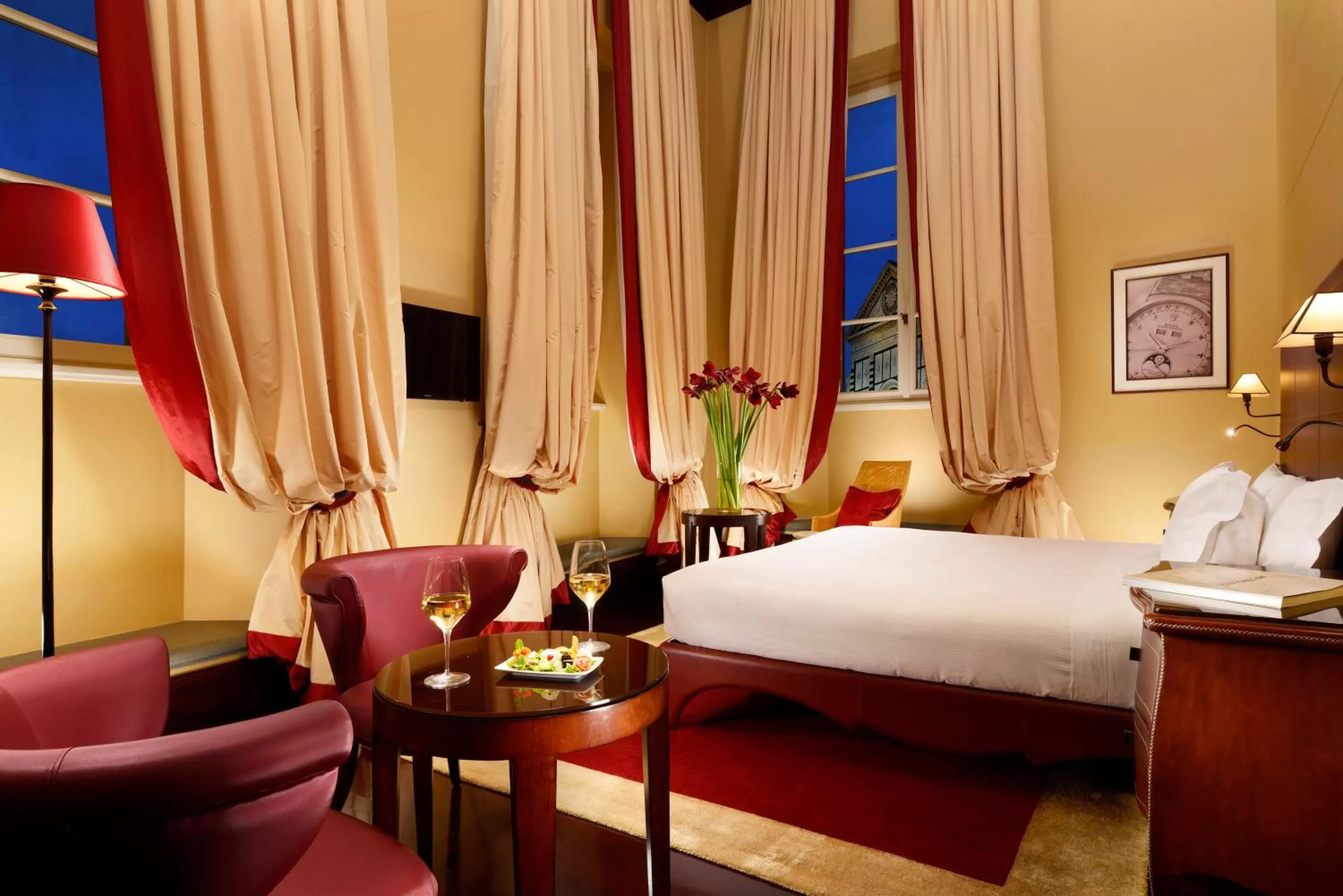 Photo of the whole room, Bed in Hotel L'Orologio Firenze - WTB Hotels