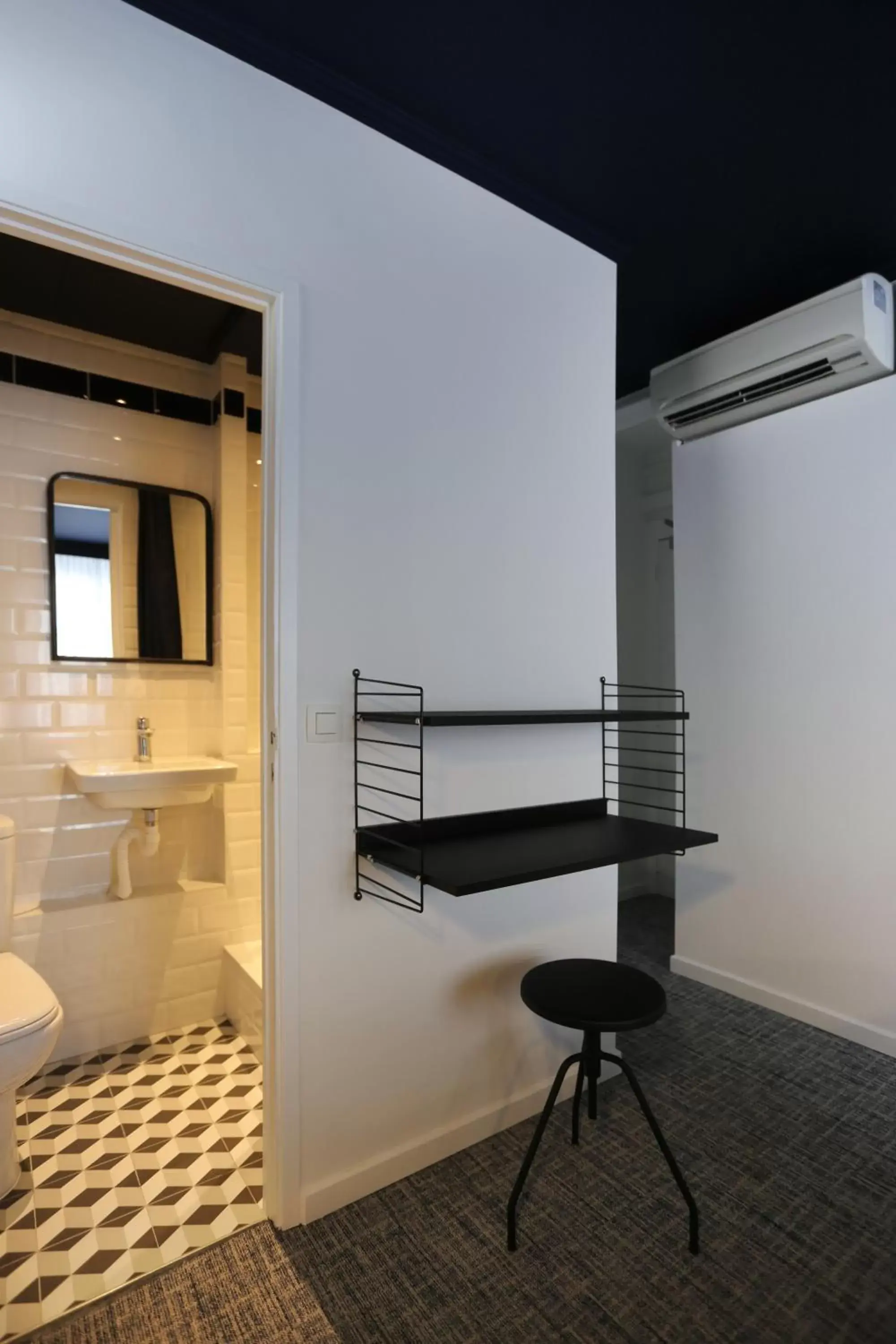 Bathroom in Hôtel Lucien