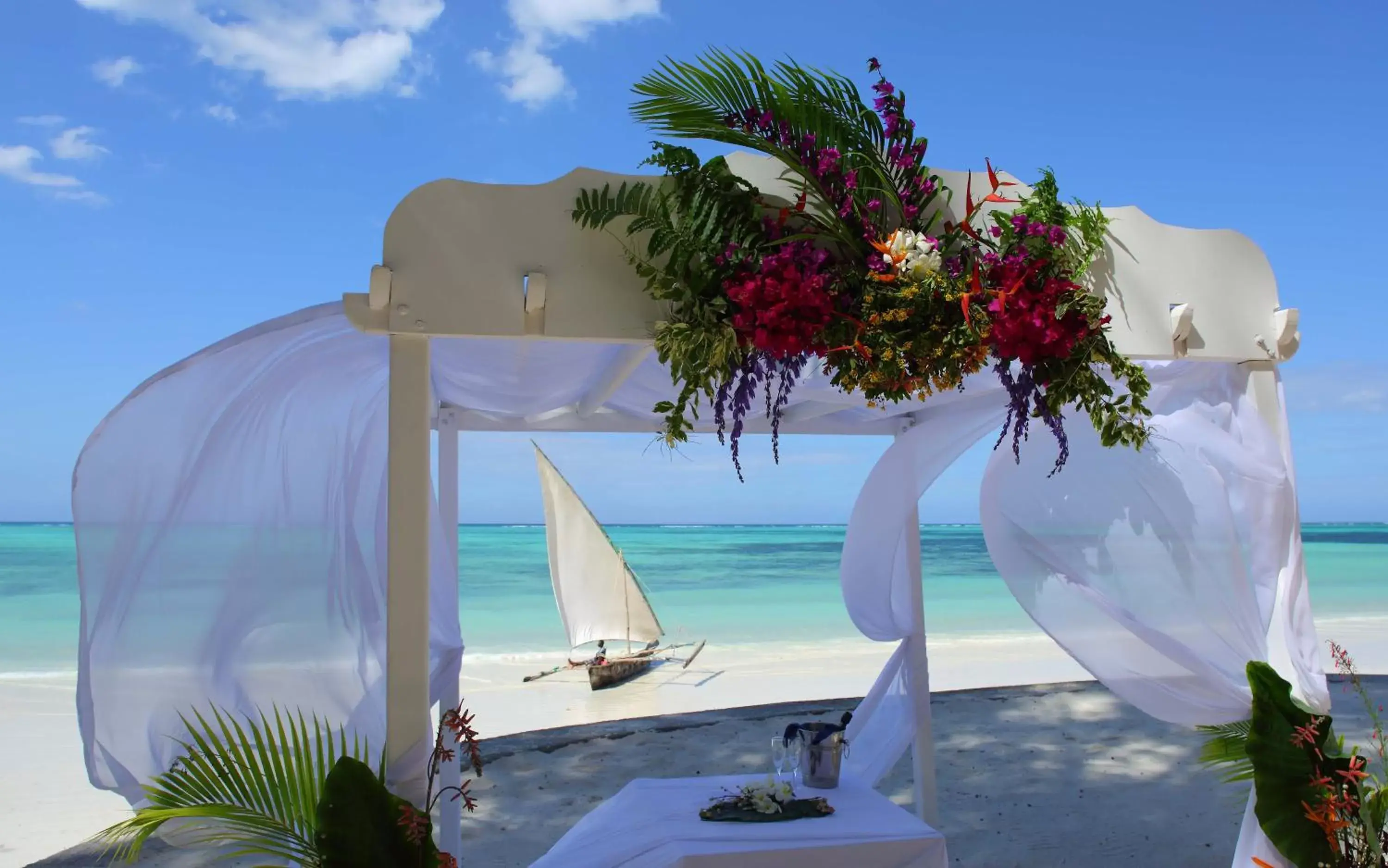 wedding in Sultan Sands Island Resort