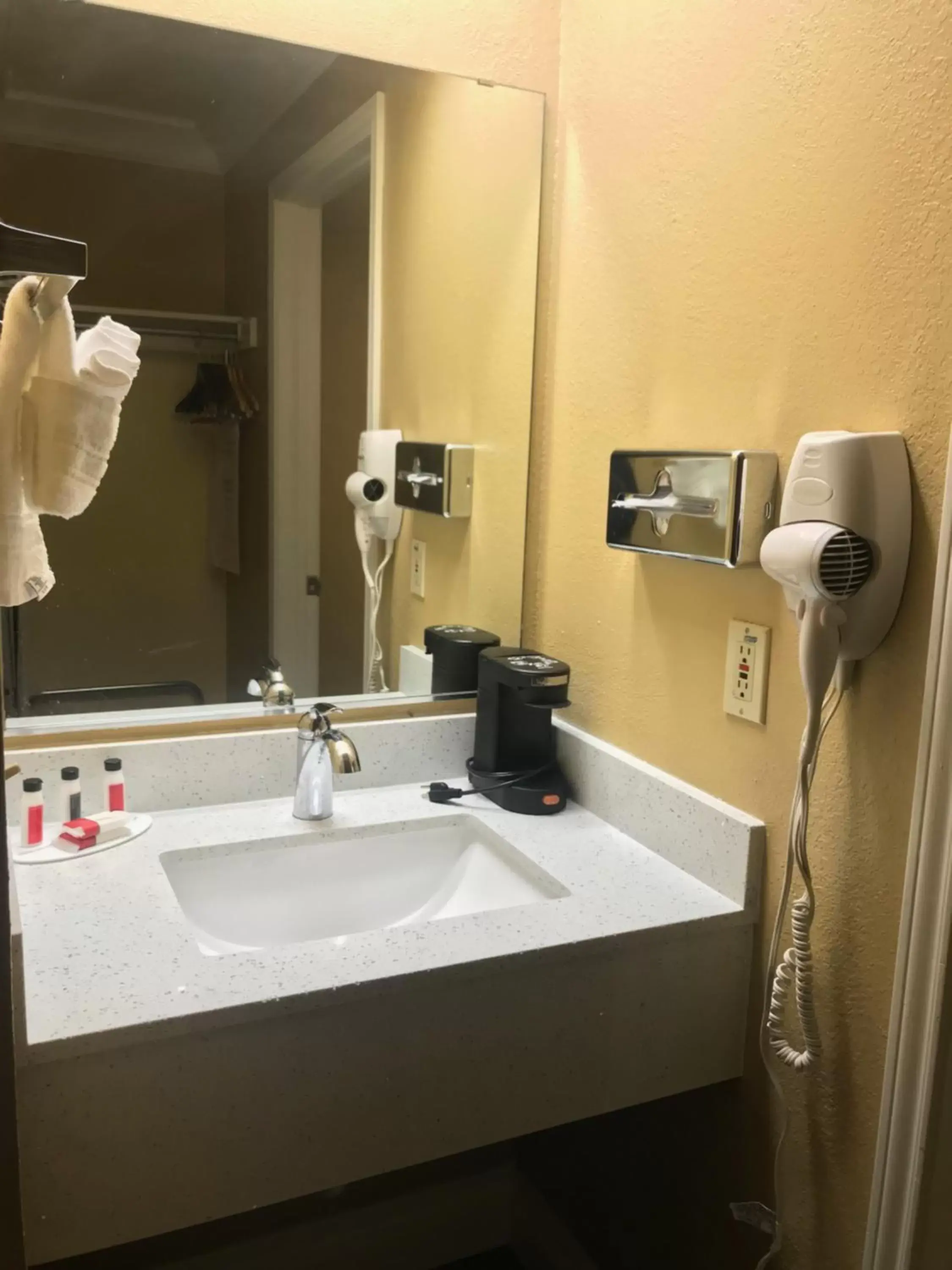 Bathroom in Days Inn by Wyndham San Antonio Airport
