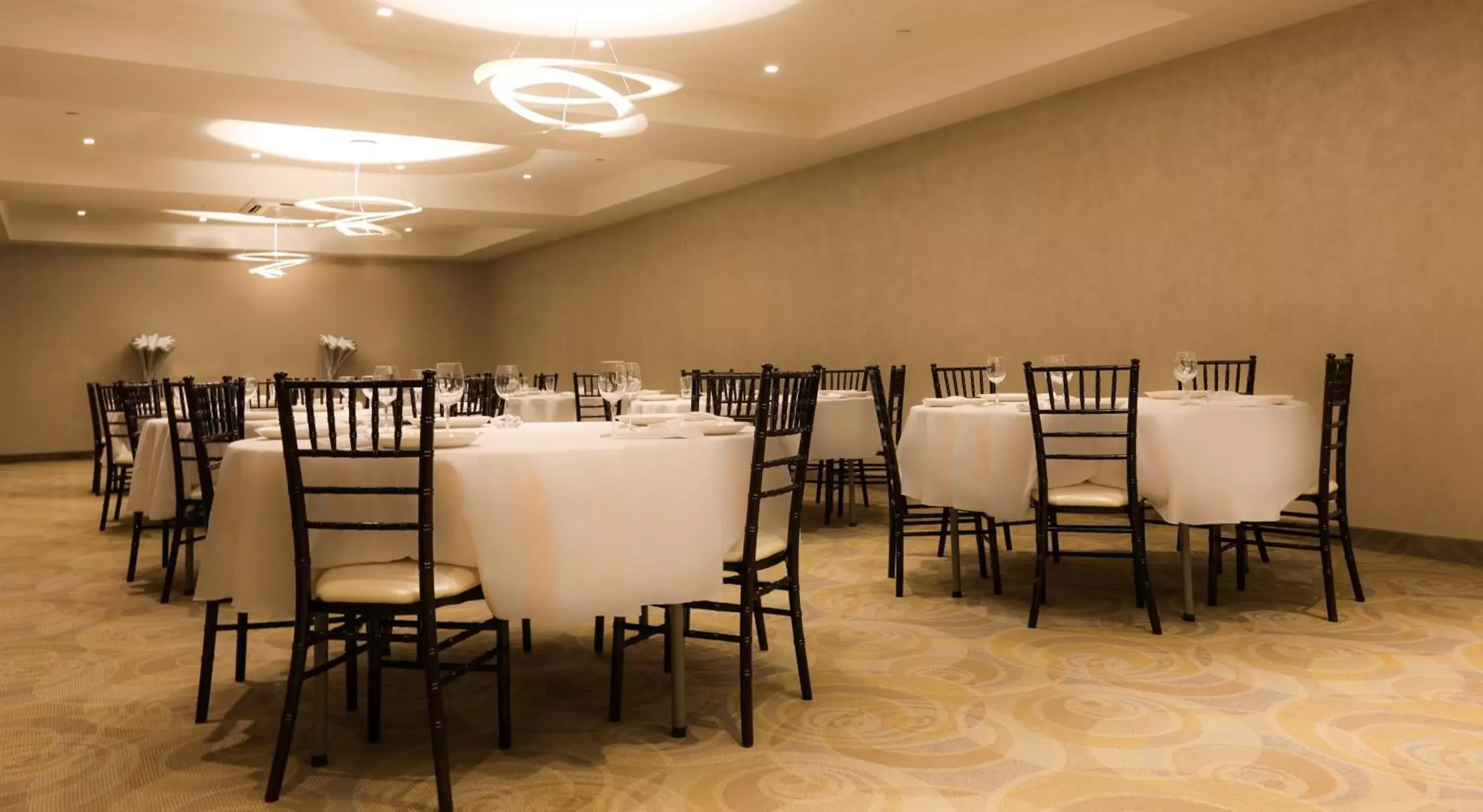 Banquet/Function facilities, Restaurant/Places to Eat in The Brooklyn