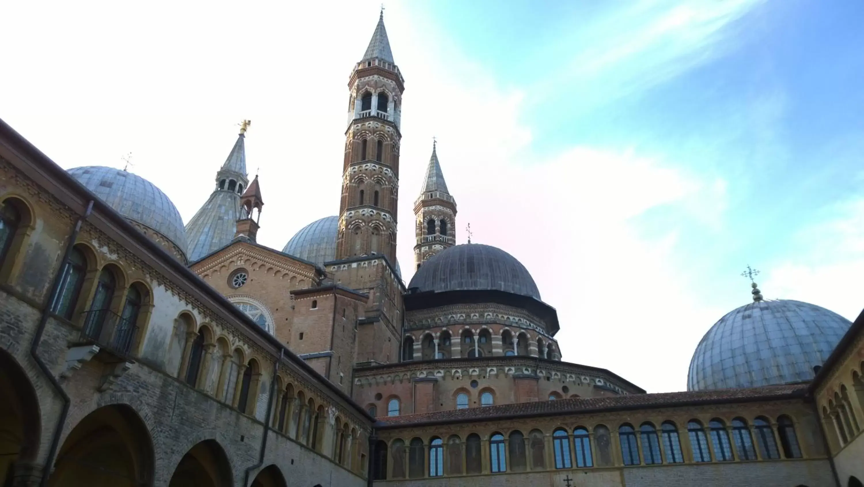 Nearby landmark in Hotel Casa Del Pellegrino