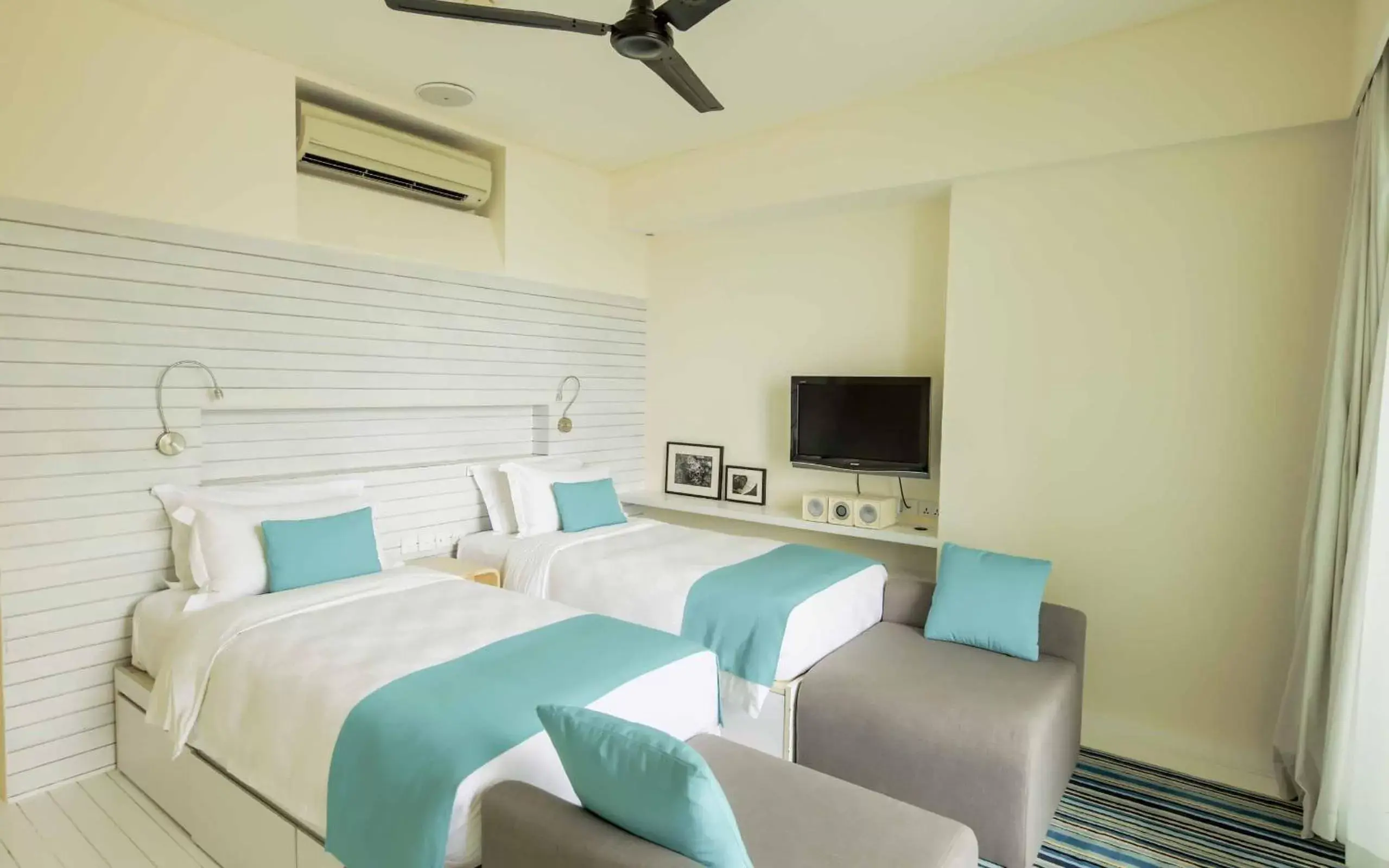 Bedroom, Bed in Holiday Inn Resort Kandooma Maldives - Kids Stay & Eat Free