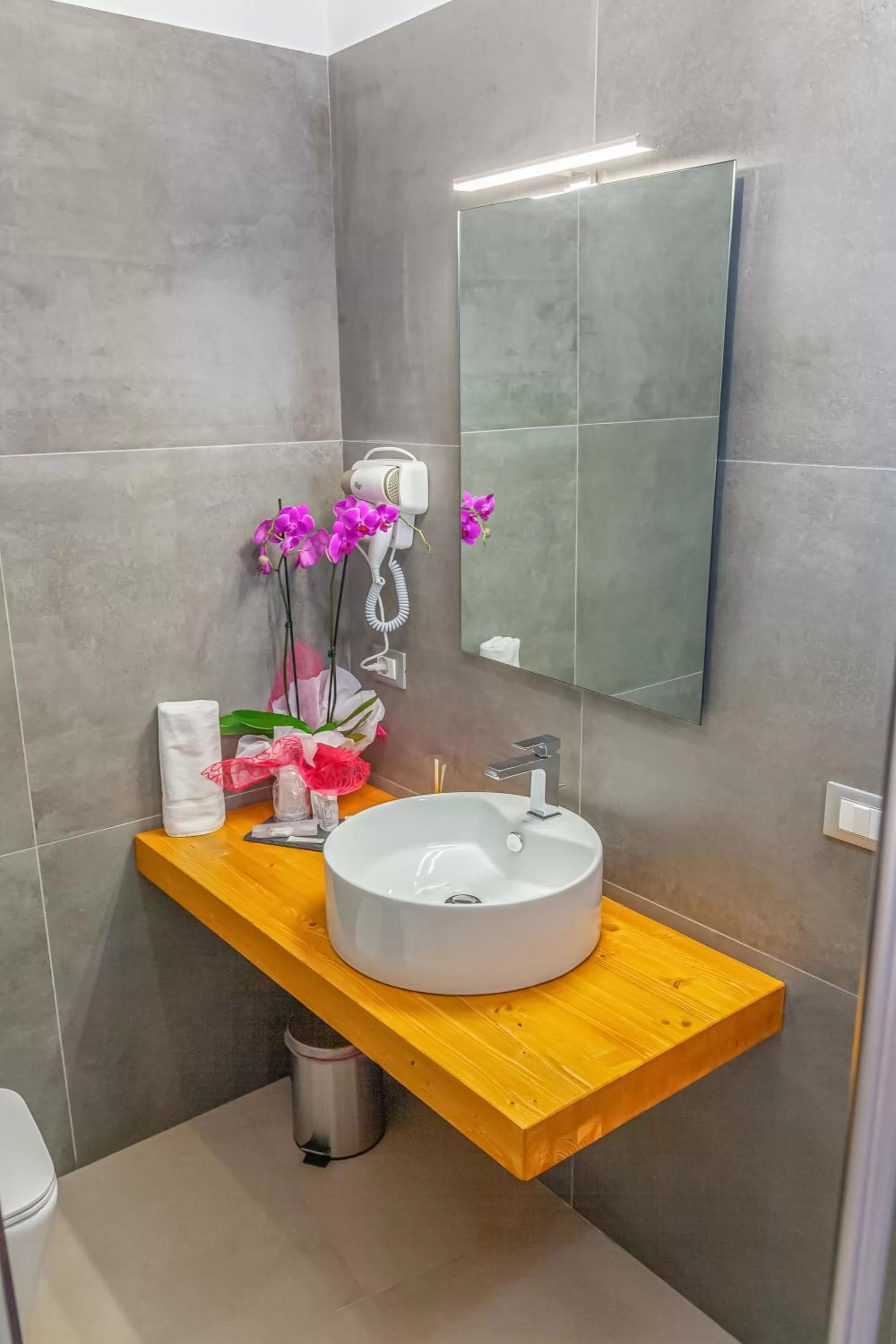 Bathroom in Isgrò Rooms