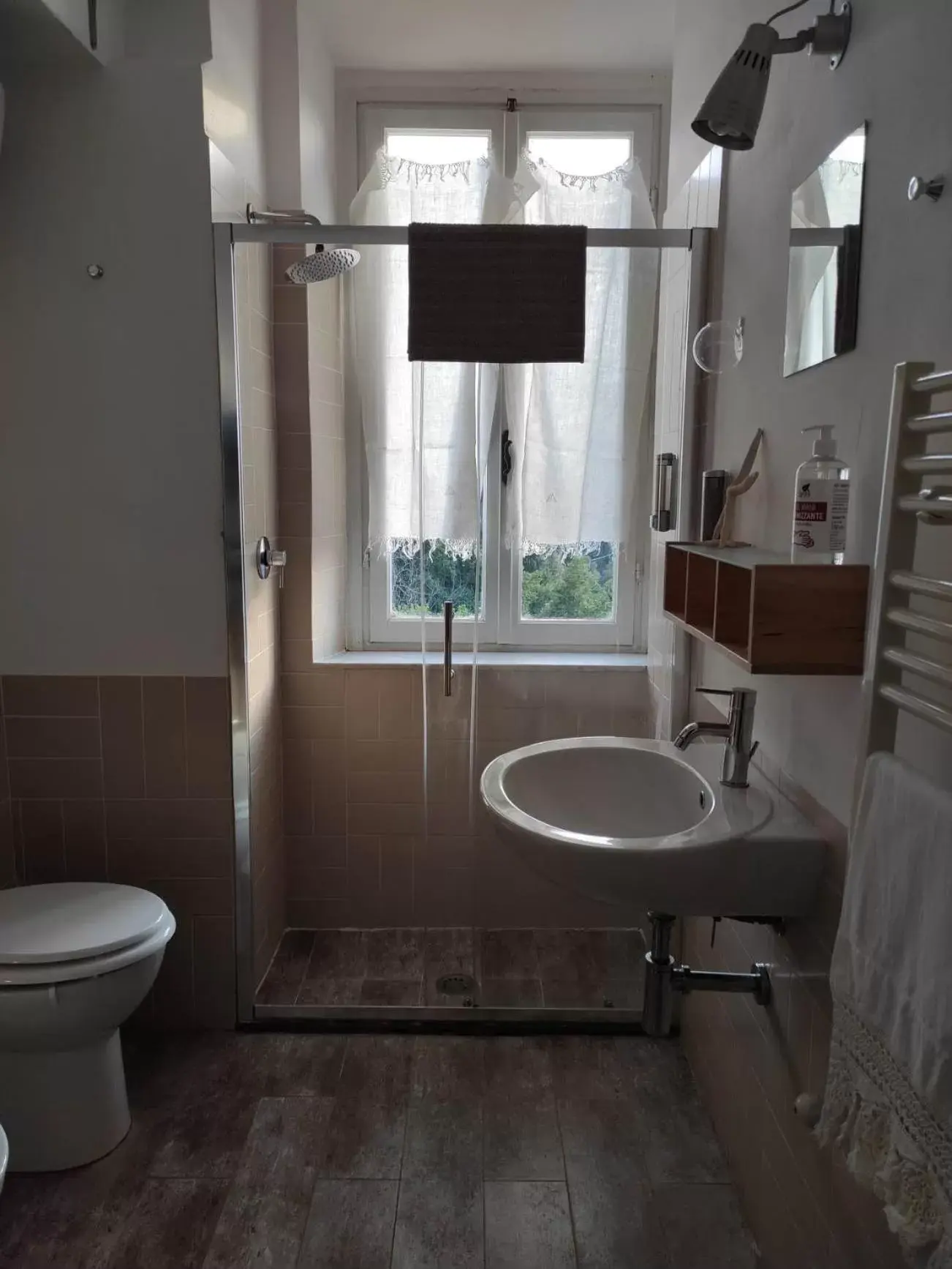 Standard Twin Room with Sea View and Private External Bathroom - single occupancy in Villa Eugenia Standard Twin Room with Sea View and Private External Bathroom - single occupancy in Villa Eugenia