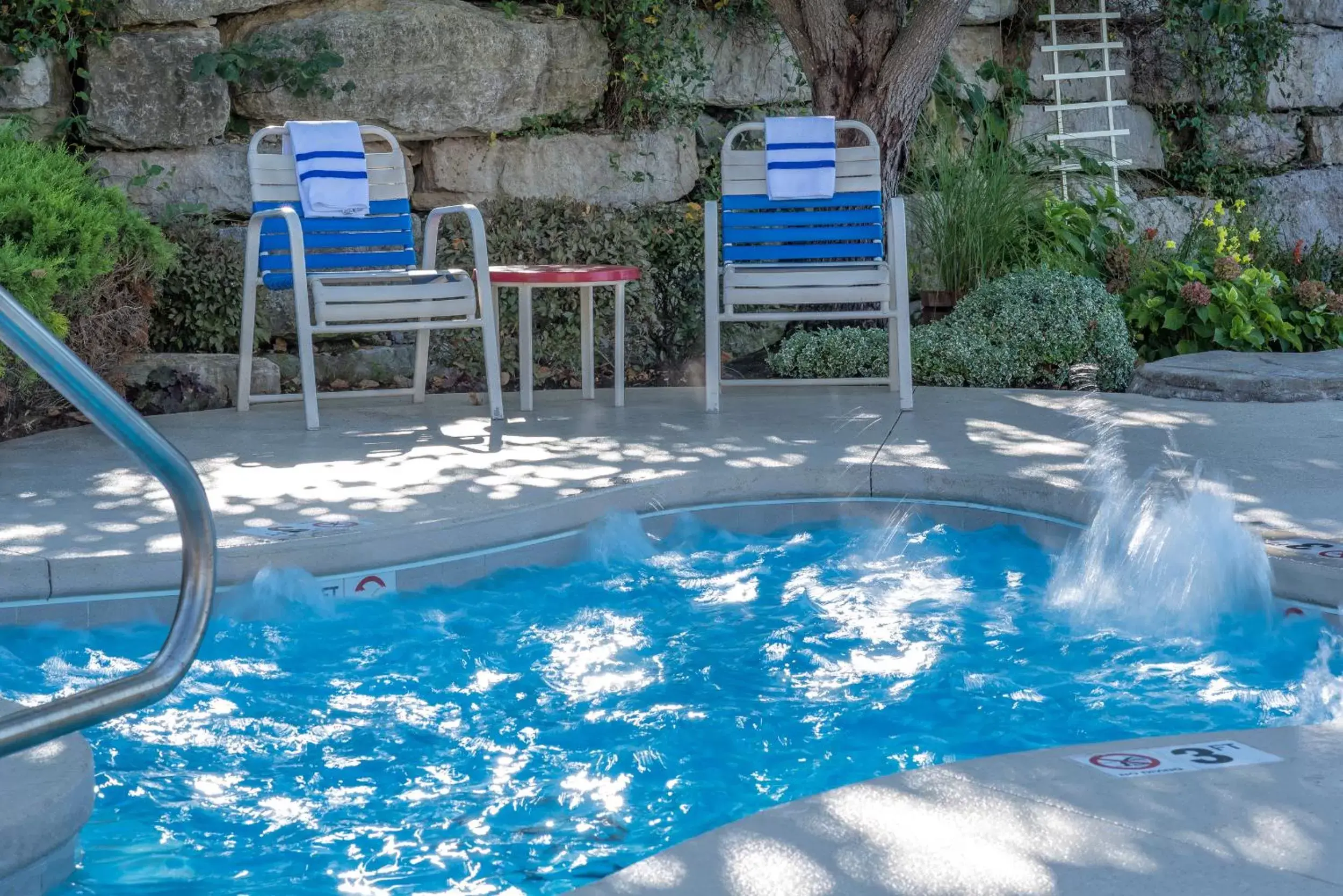 Hot Tub, Swimming Pool in Westgate Branson Lakes Resort