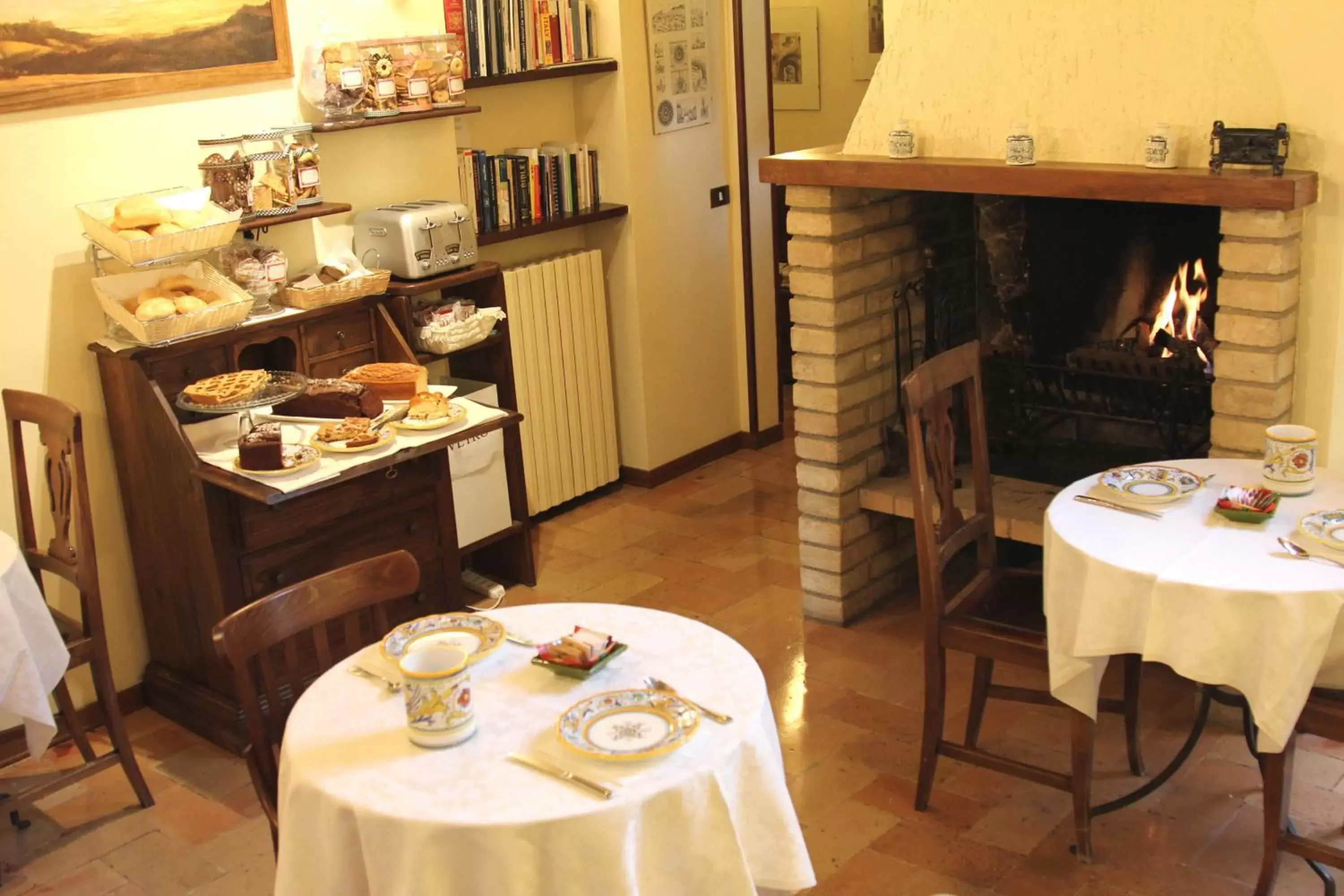 Lounge or bar, Restaurant/Places to Eat in Hotel Trattoria Pallotta
