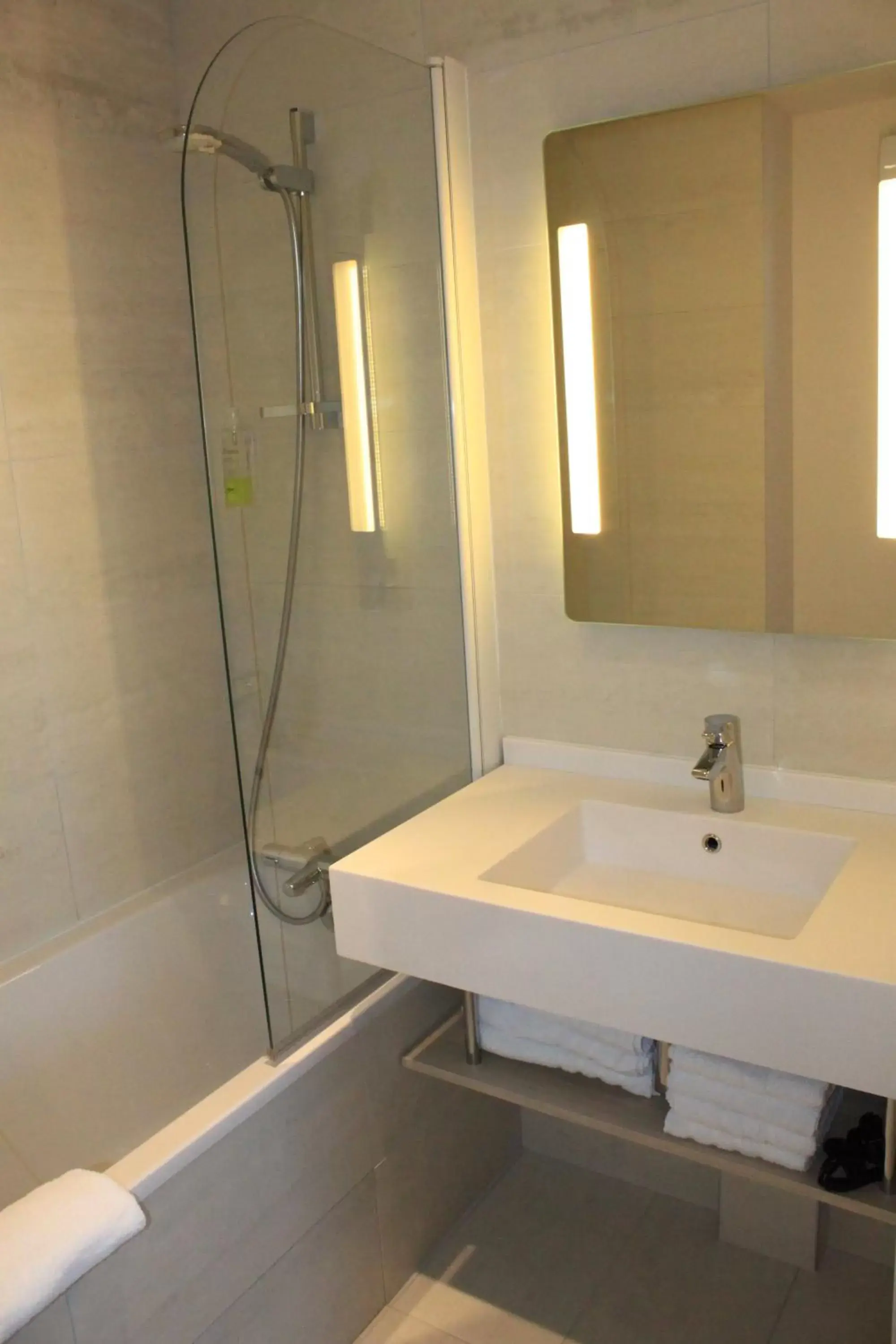 Decorative detail, Bathroom in Brit Hotel Vendée Mer