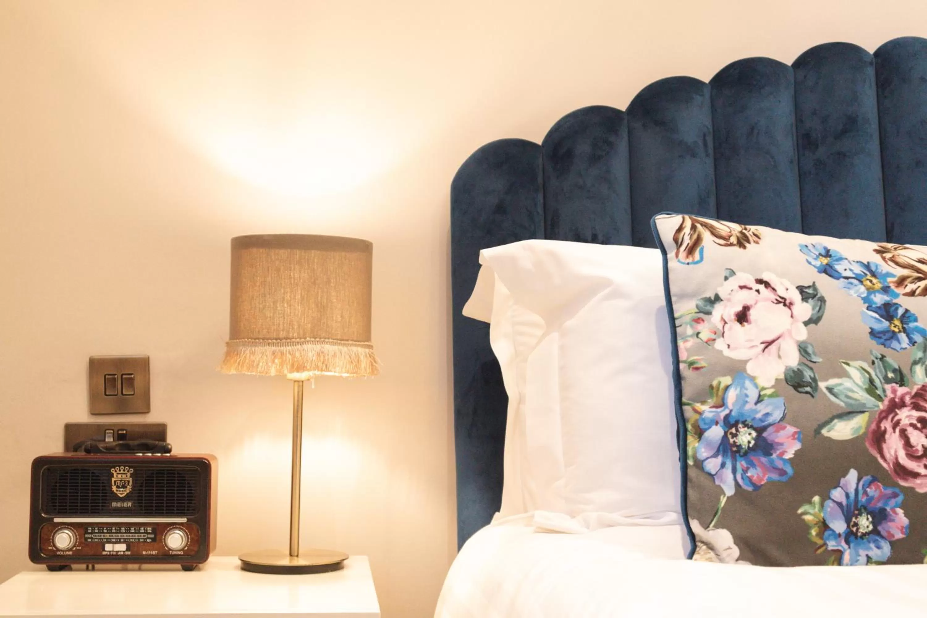 Bed in The Royal Kings Arms