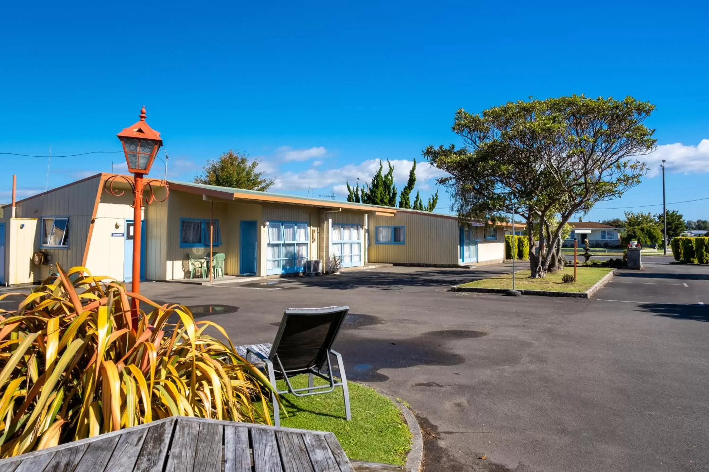 Property Building in Sundowner Spanish Lady Motel