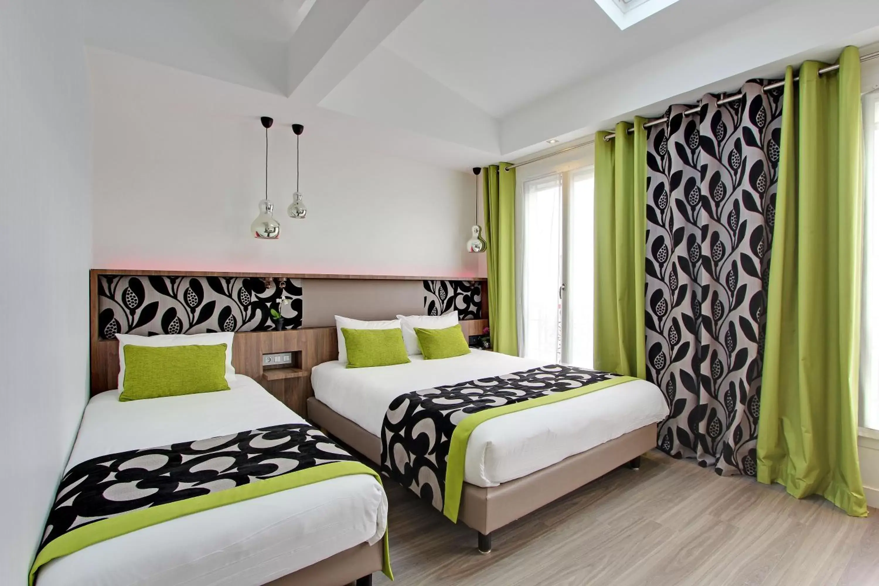 Bedroom, Bed in Hotel Alhambra