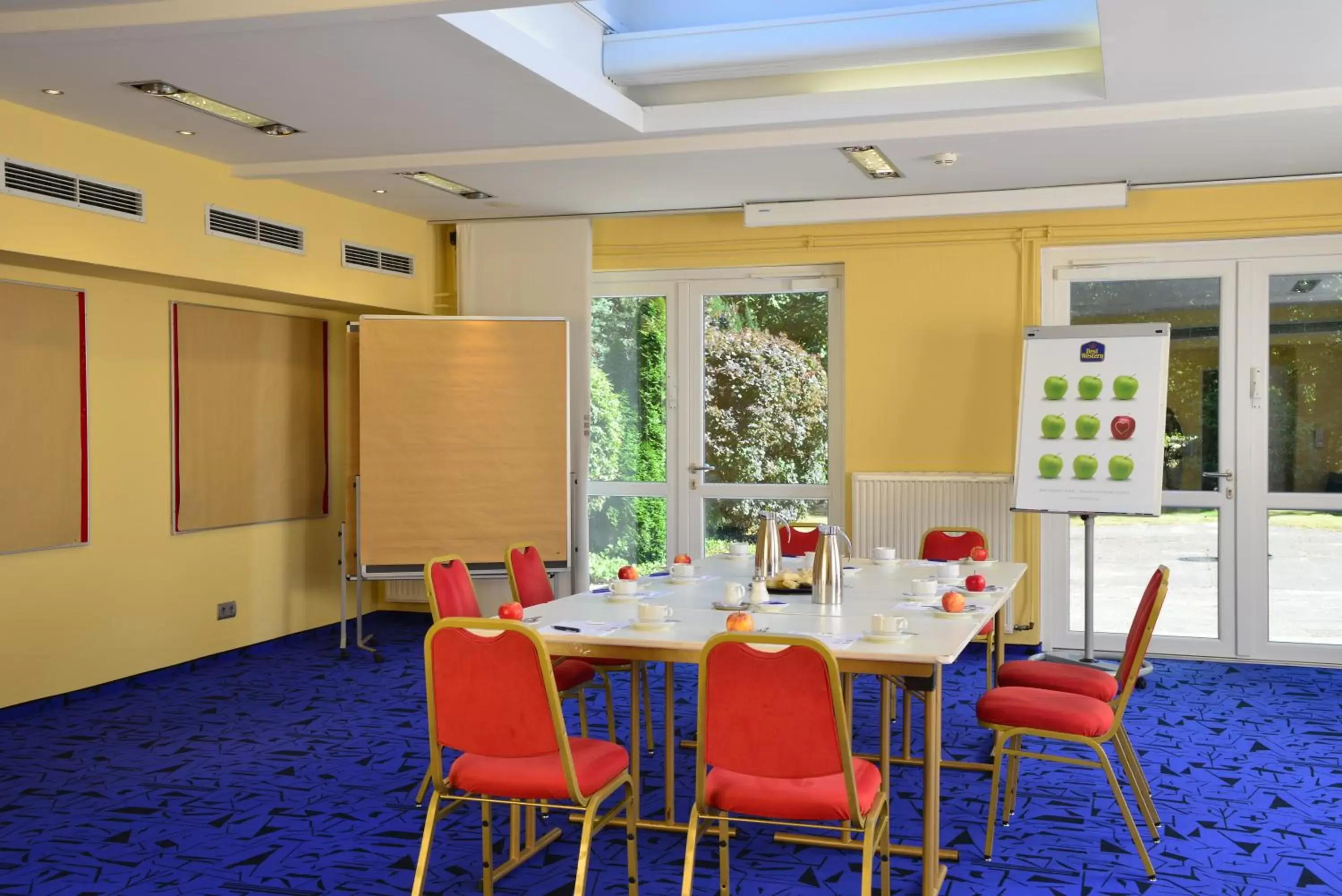 Business facilities, Restaurant/Places to Eat in ACHAT Hotel Lüneburger Heide
