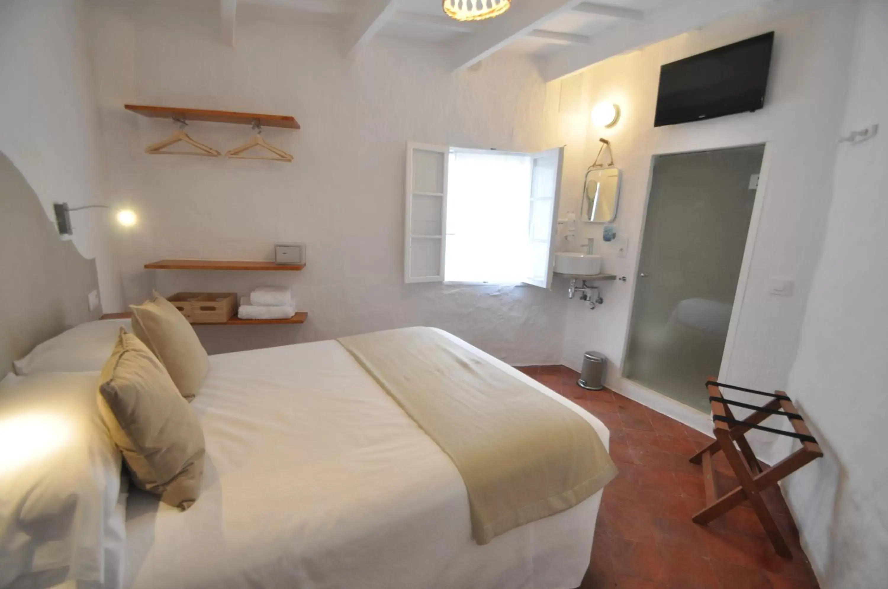 Bathroom, Bed in Port Antic Ciutadella by My Rooms Hotels