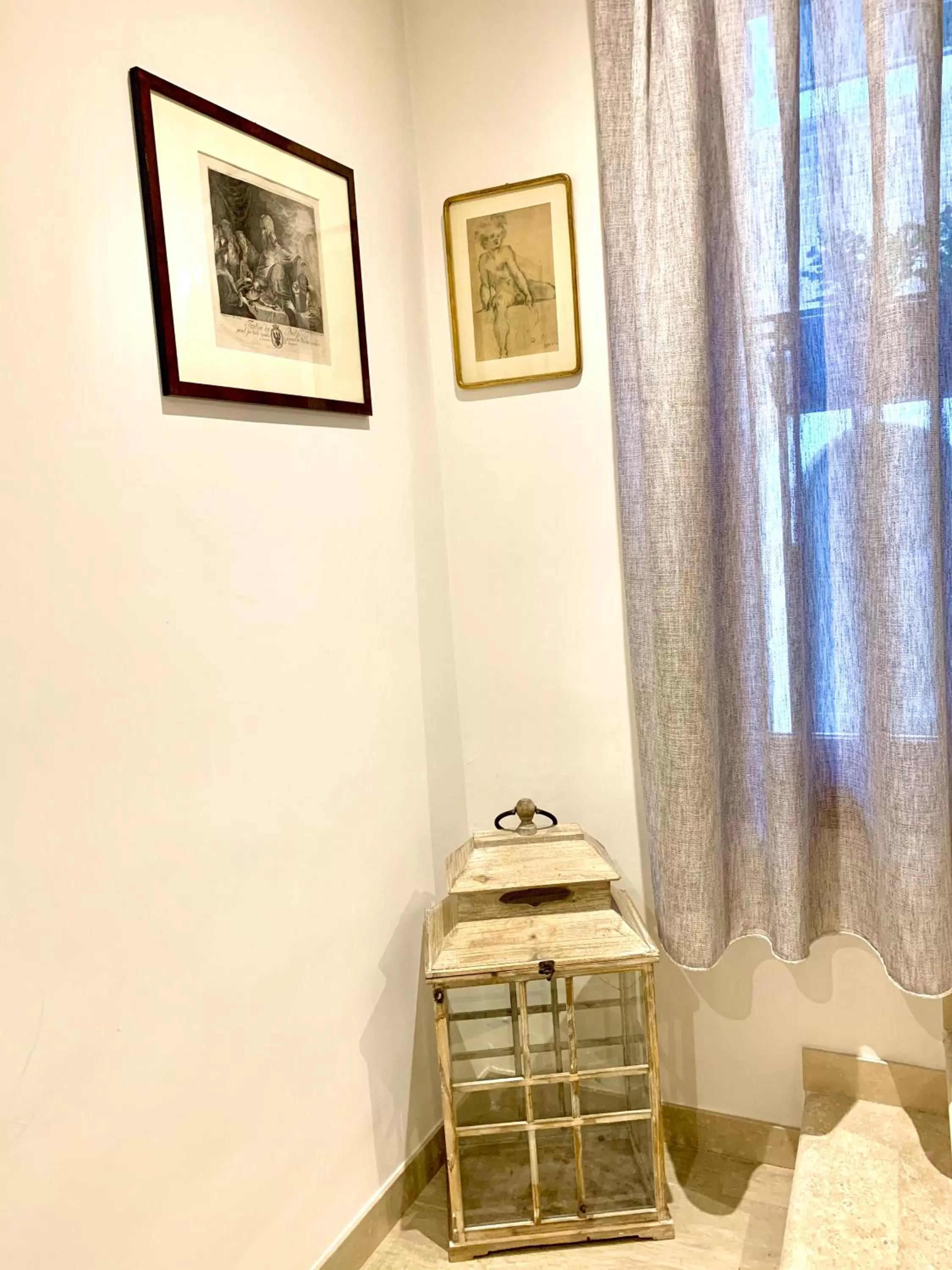 Decorative detail in B&B Fortuny