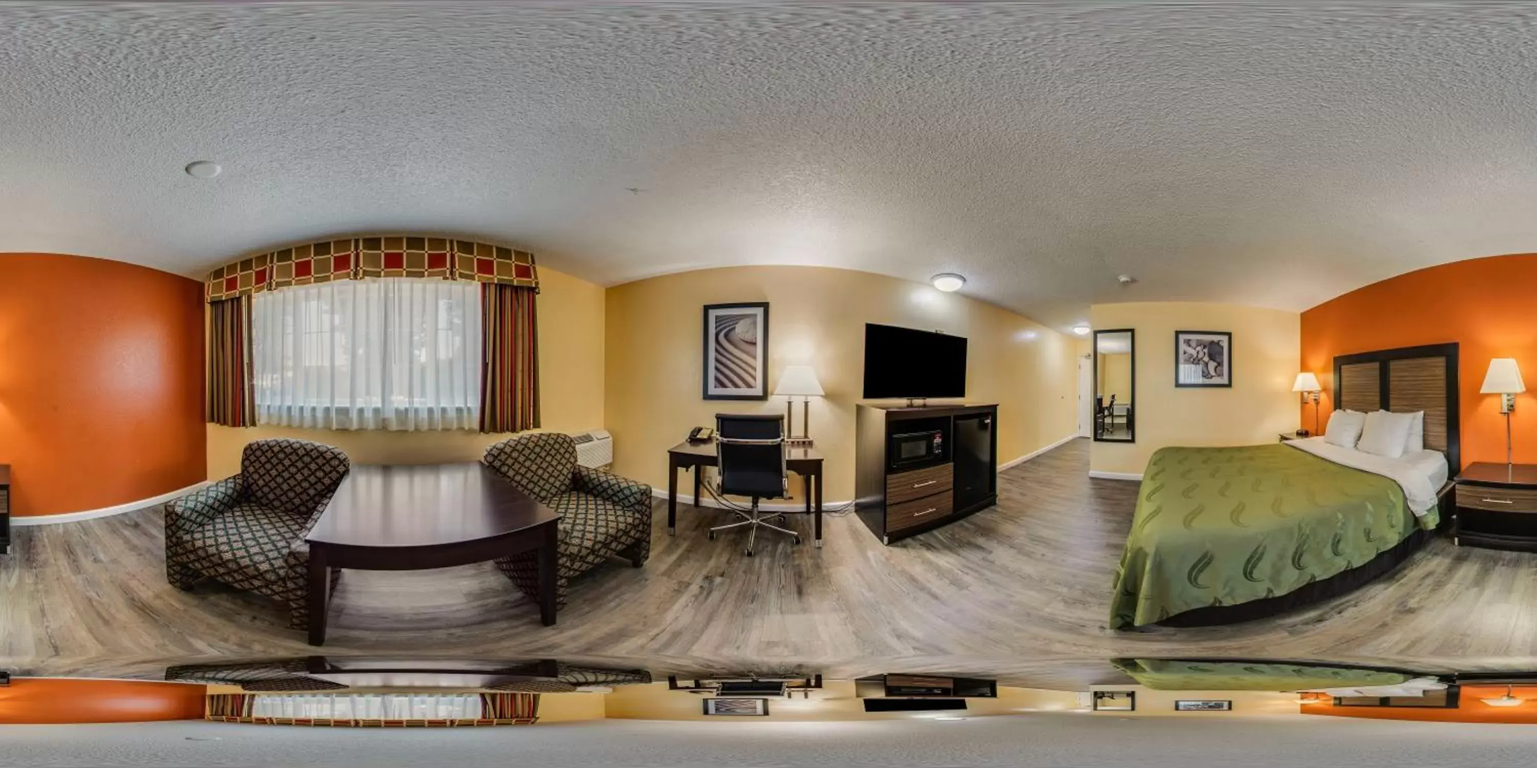 Seating Area in Quality Inn & Suites Medford Airport