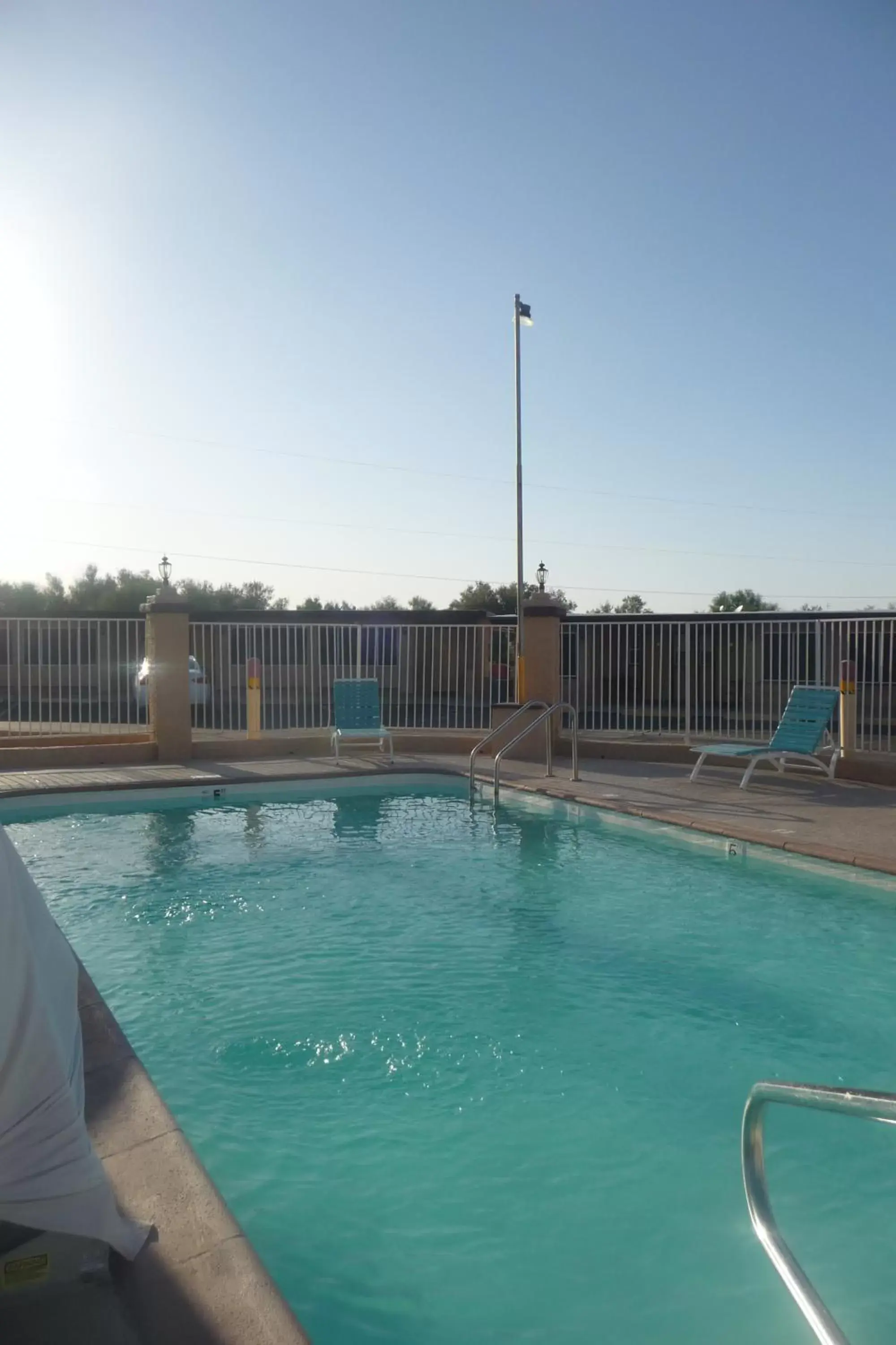 Swimming Pool in Palms Inn