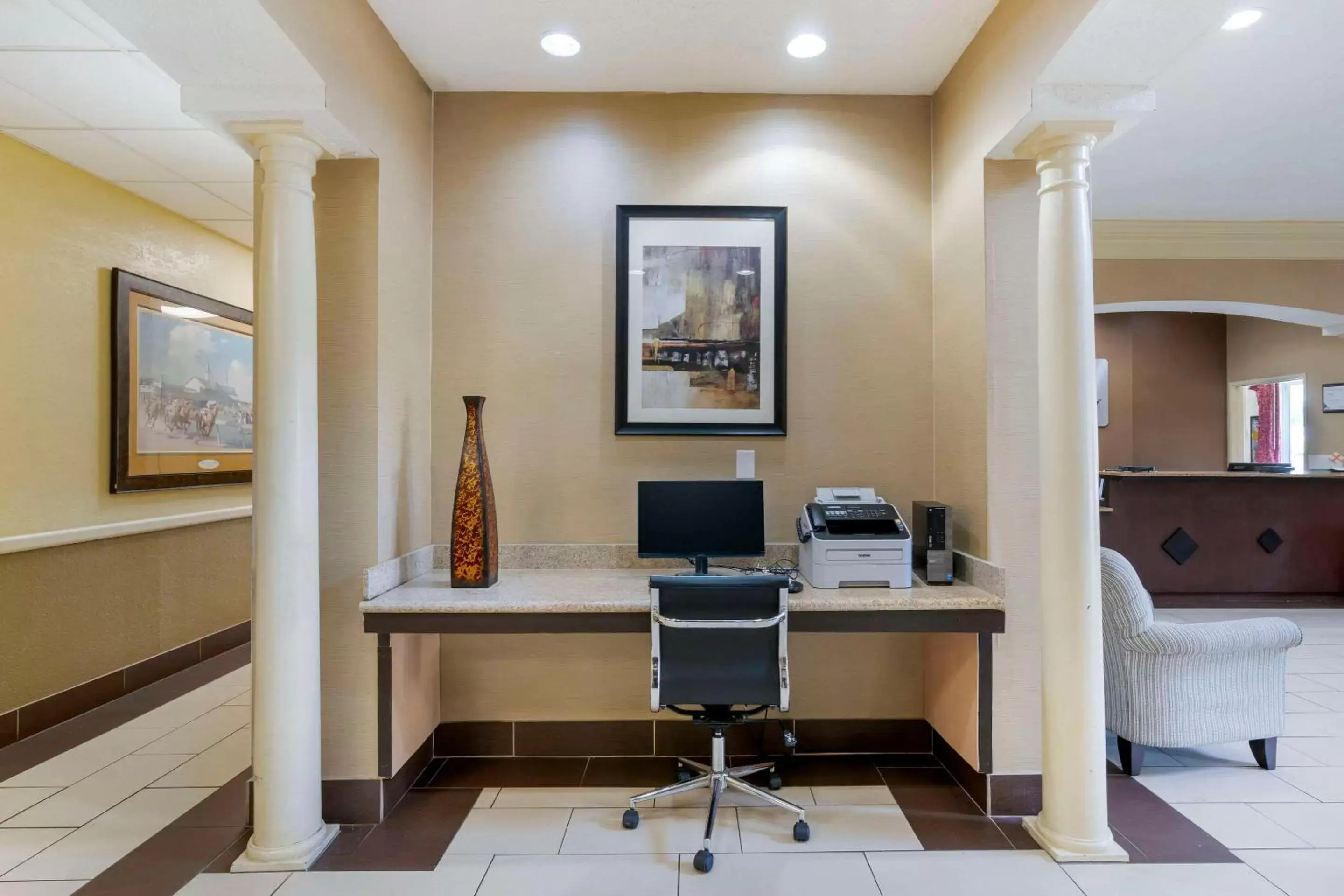 Business facilities in Quality Suites La Grange