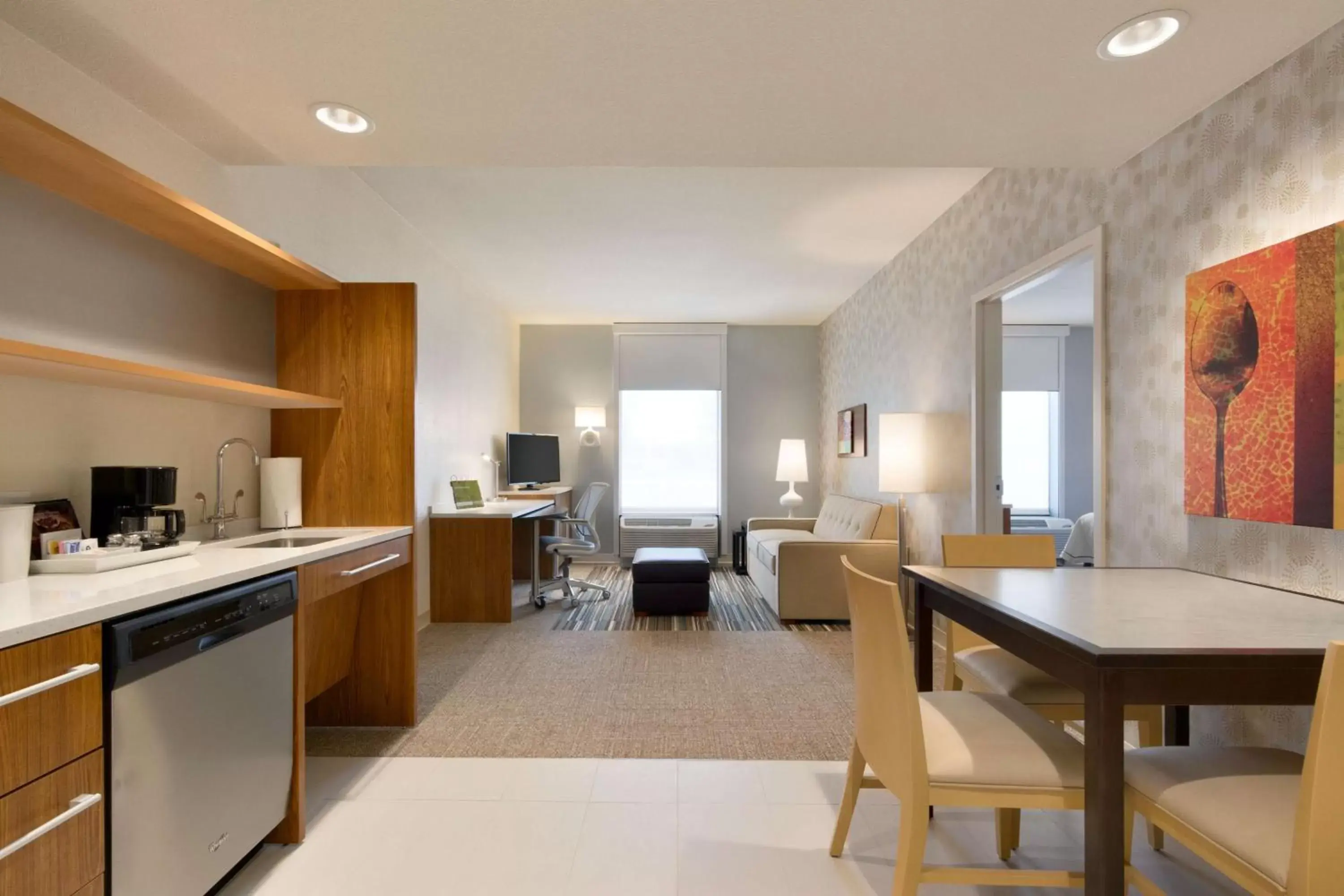 Kitchen or kitchenette, Dining Area in Home2 Suites by Hilton Denver/Highlands Ranch