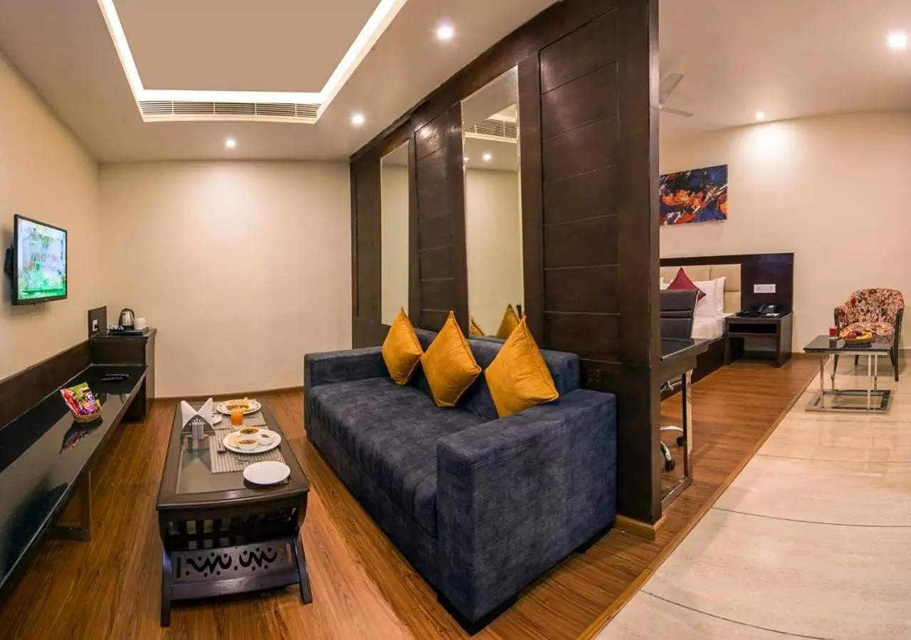 Living room, Seating Area in Clarks Inn Suites Katra