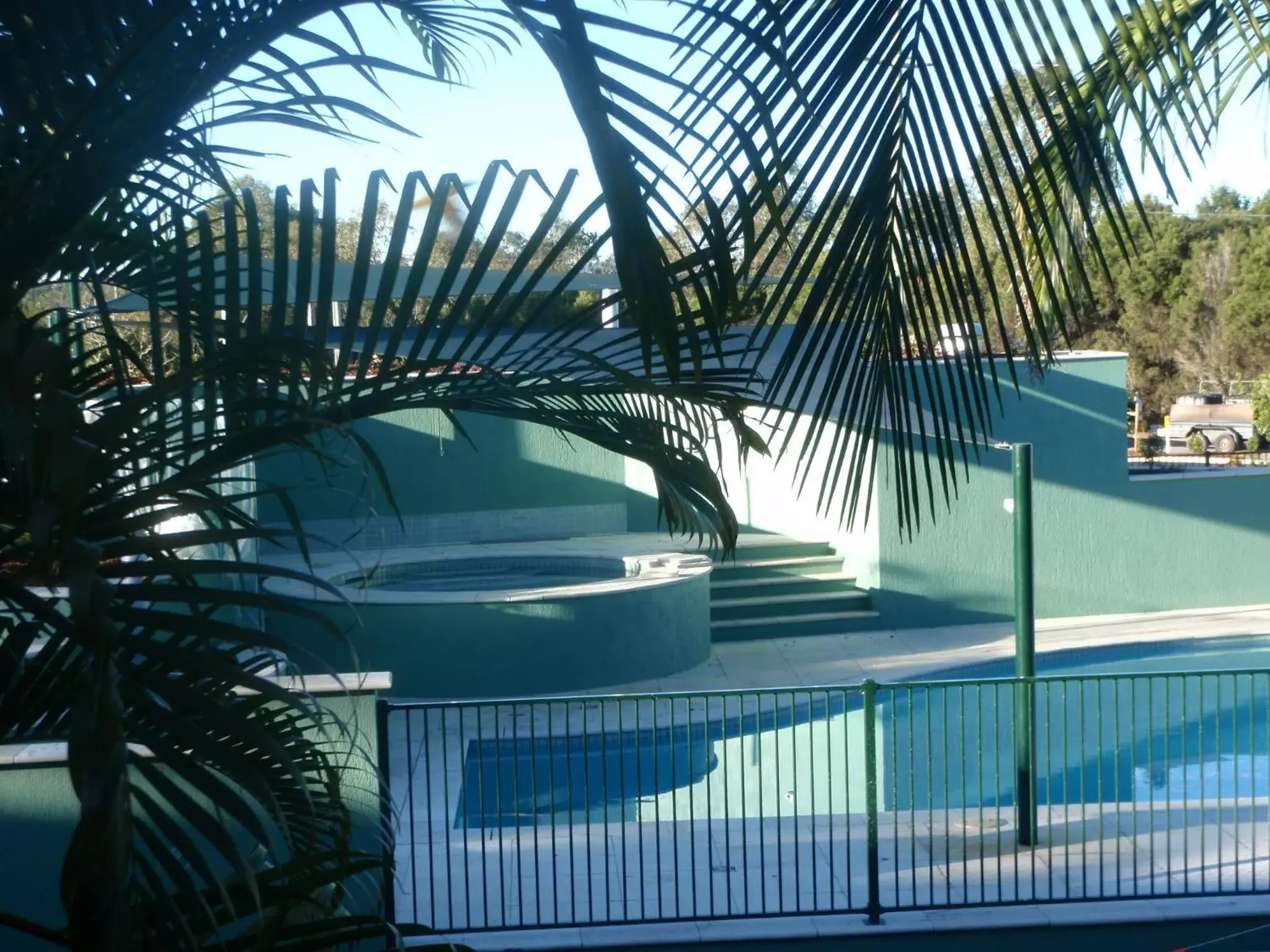 Day, Swimming Pool in McNevins Logan Park Motel