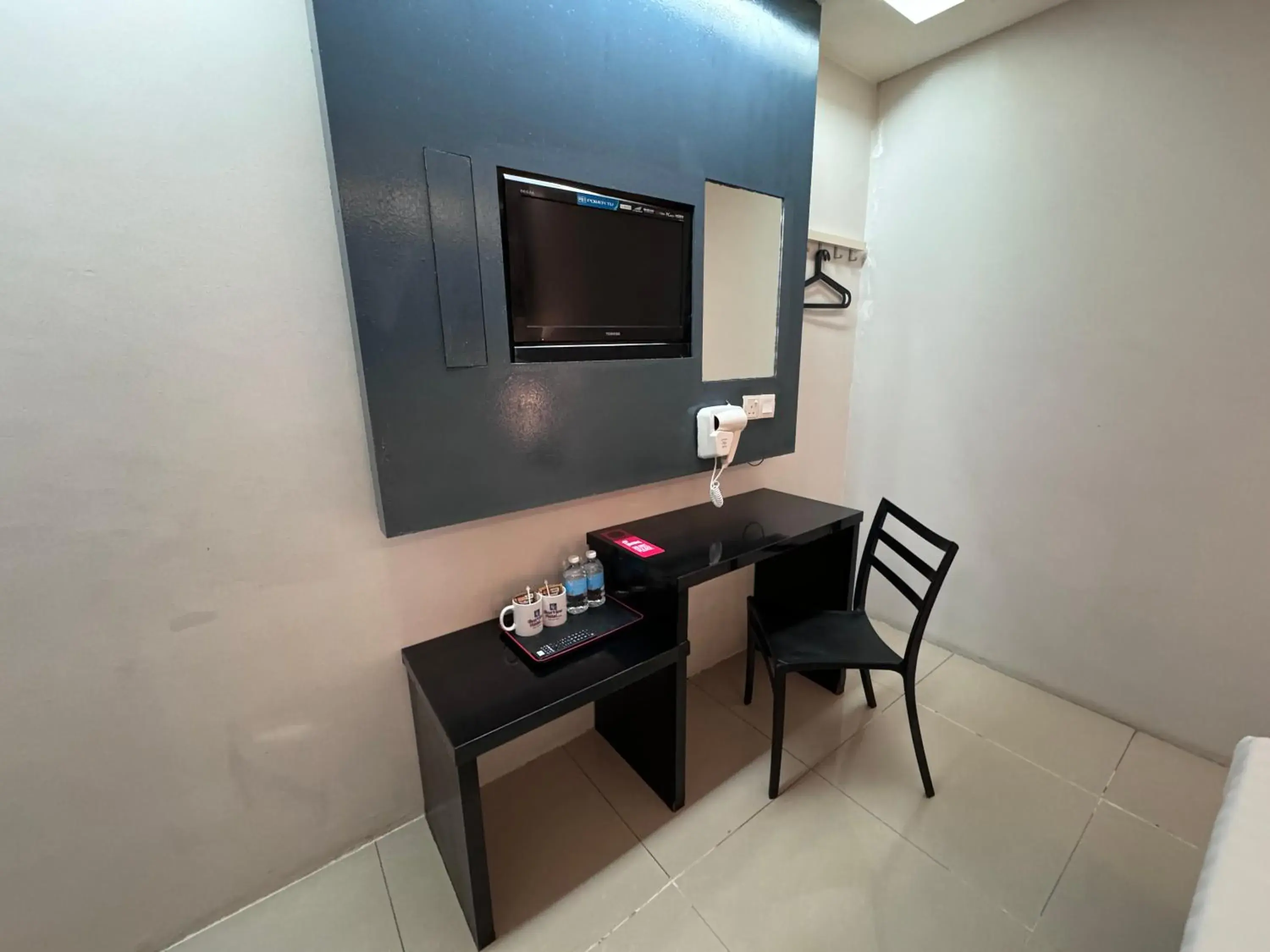 Living room, TV/Entertainment Center in Best View Hotel Puchong