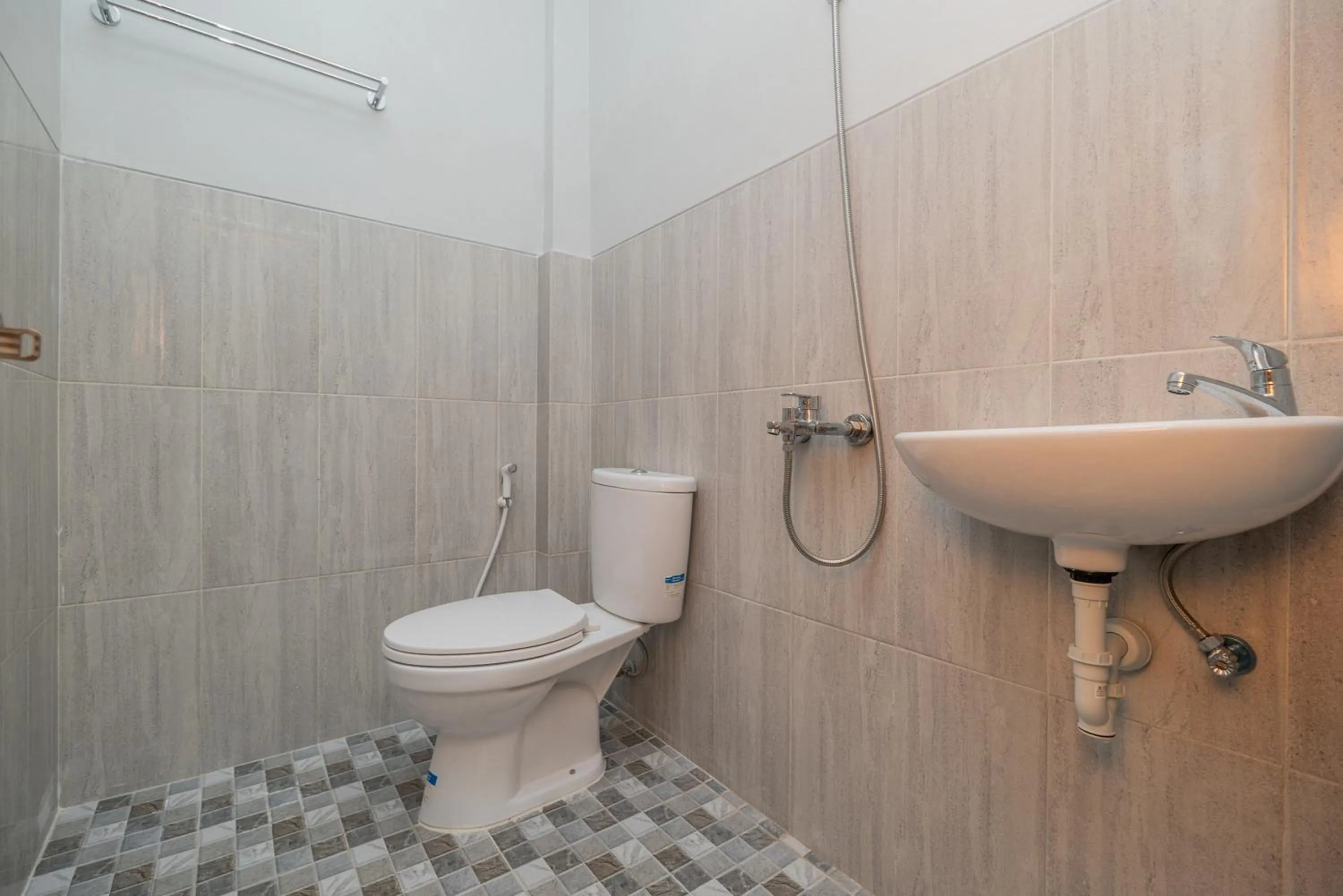 Bathroom in RedDoorz Syariah near Batu Night Spectacular